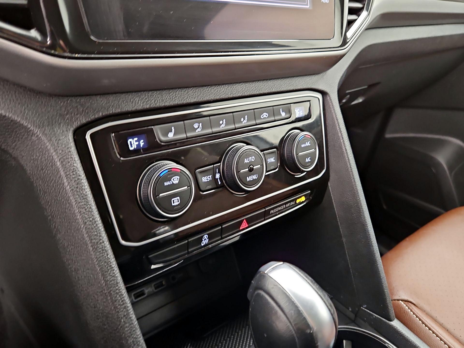 Thumbnail: 2021 Volkswagen Atlas - 17