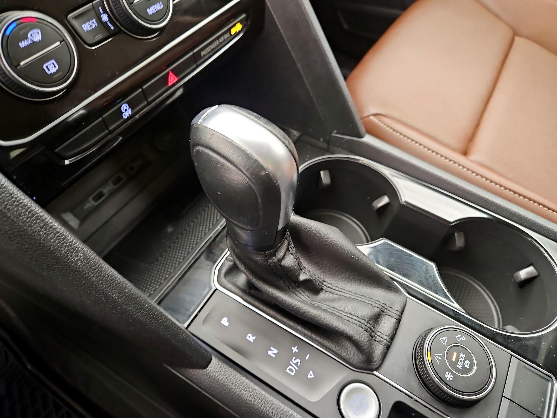 Thumbnail: 2021 Volkswagen Atlas - 18