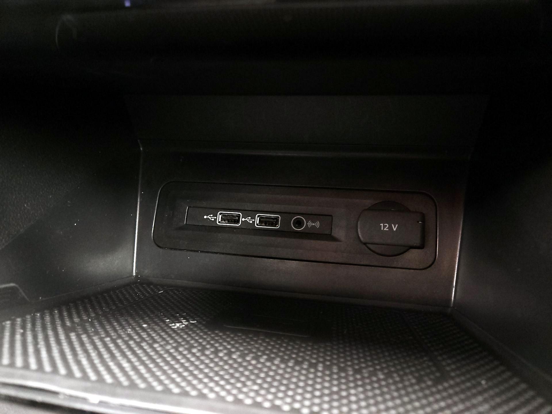 Thumbnail: 2021 Volkswagen Atlas - 19