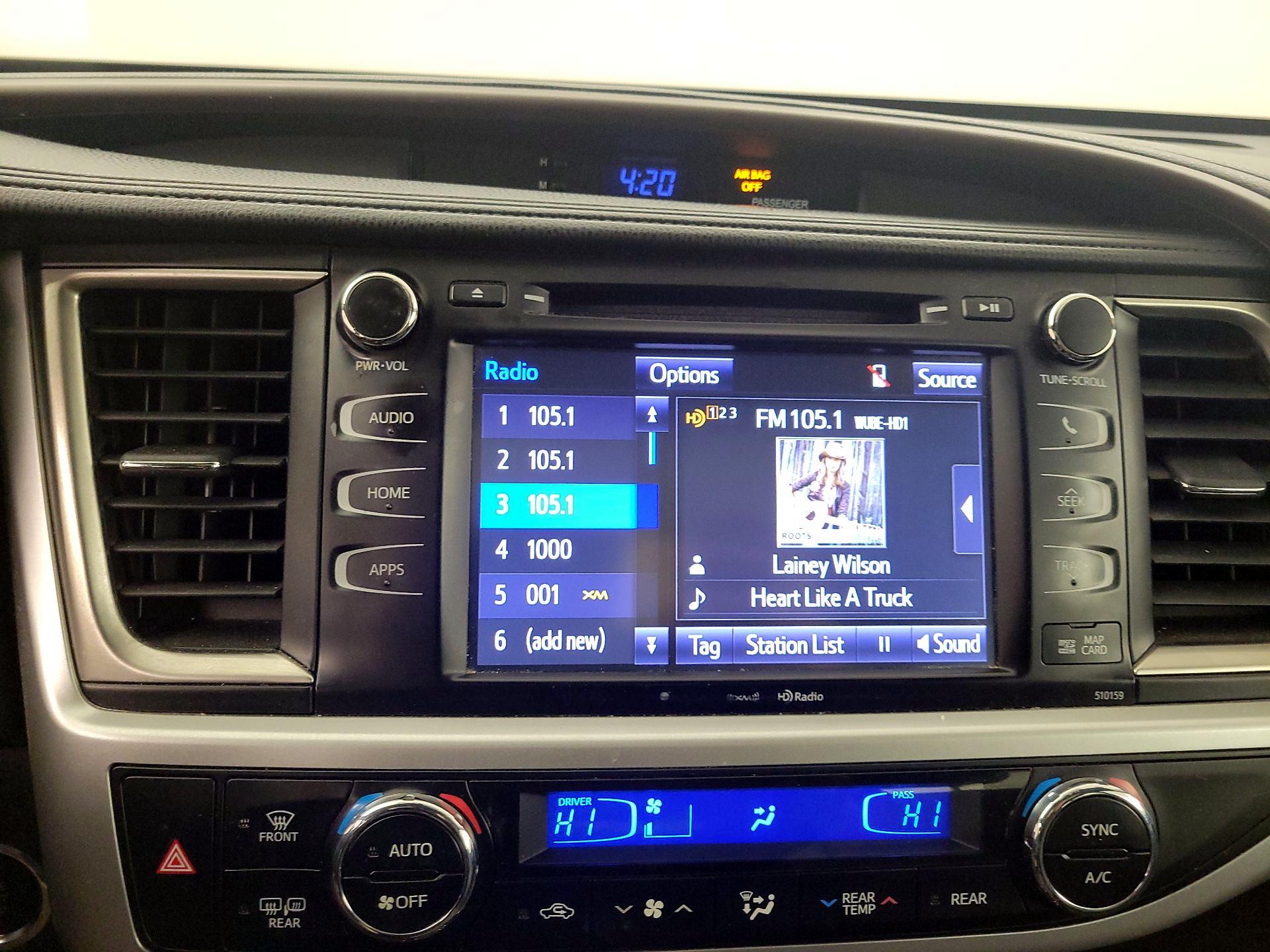 Thumbnail: 2016 Toyota Highlander - 16