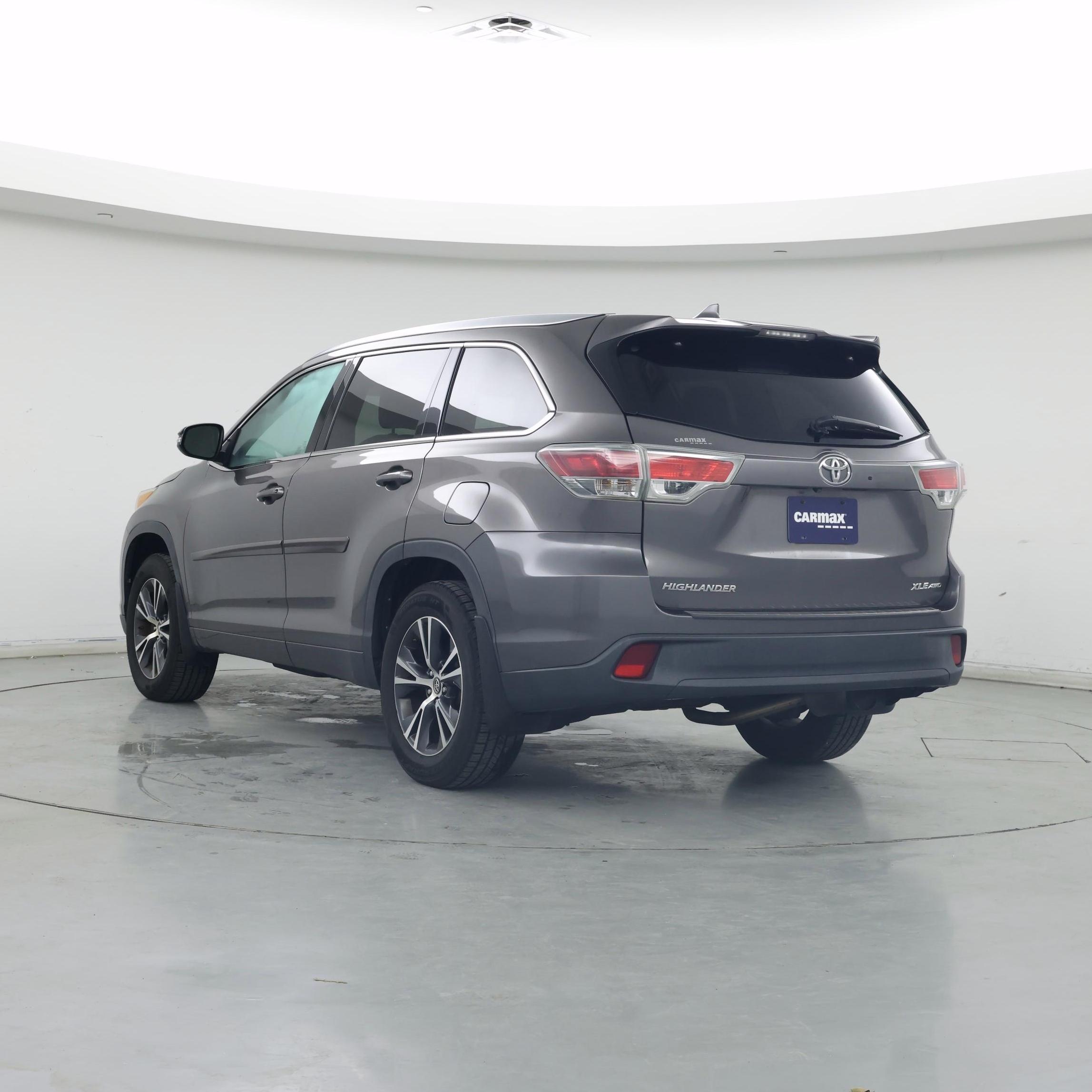 Thumbnail: 2016 Toyota Highlander - 2