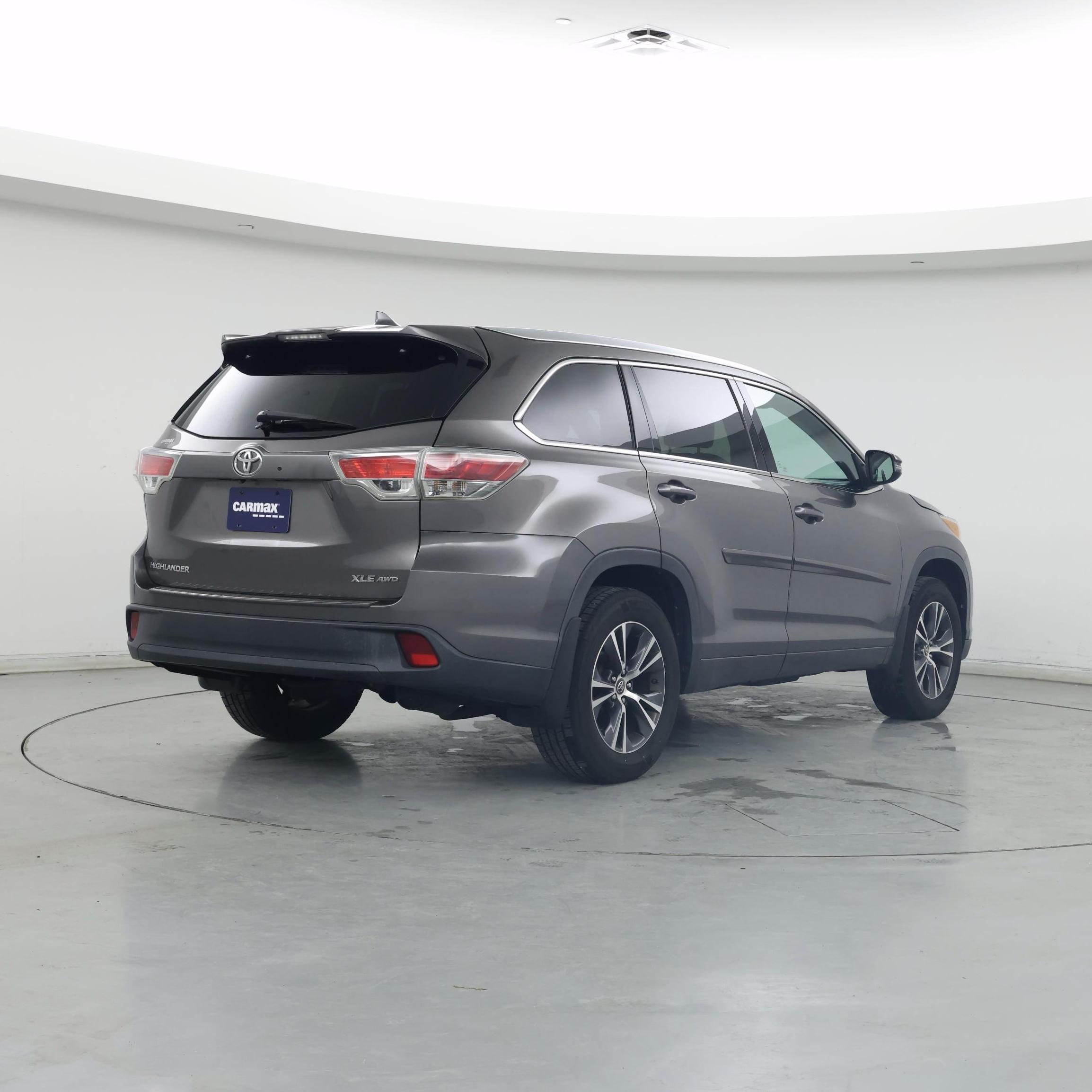 Thumbnail: 2016 Toyota Highlander - 8