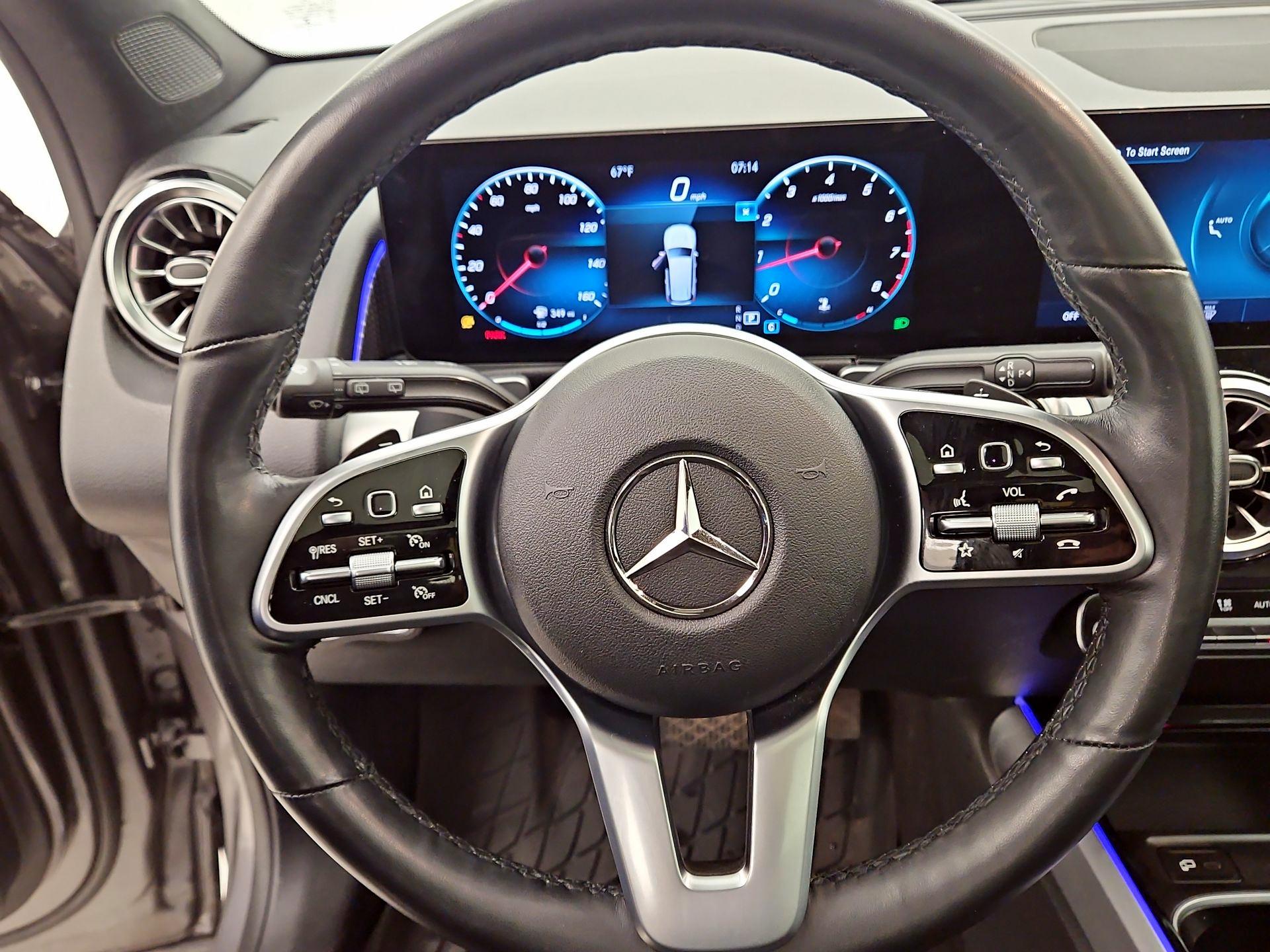 Thumbnail: 2022 Mercedes-Benz GLB - 10