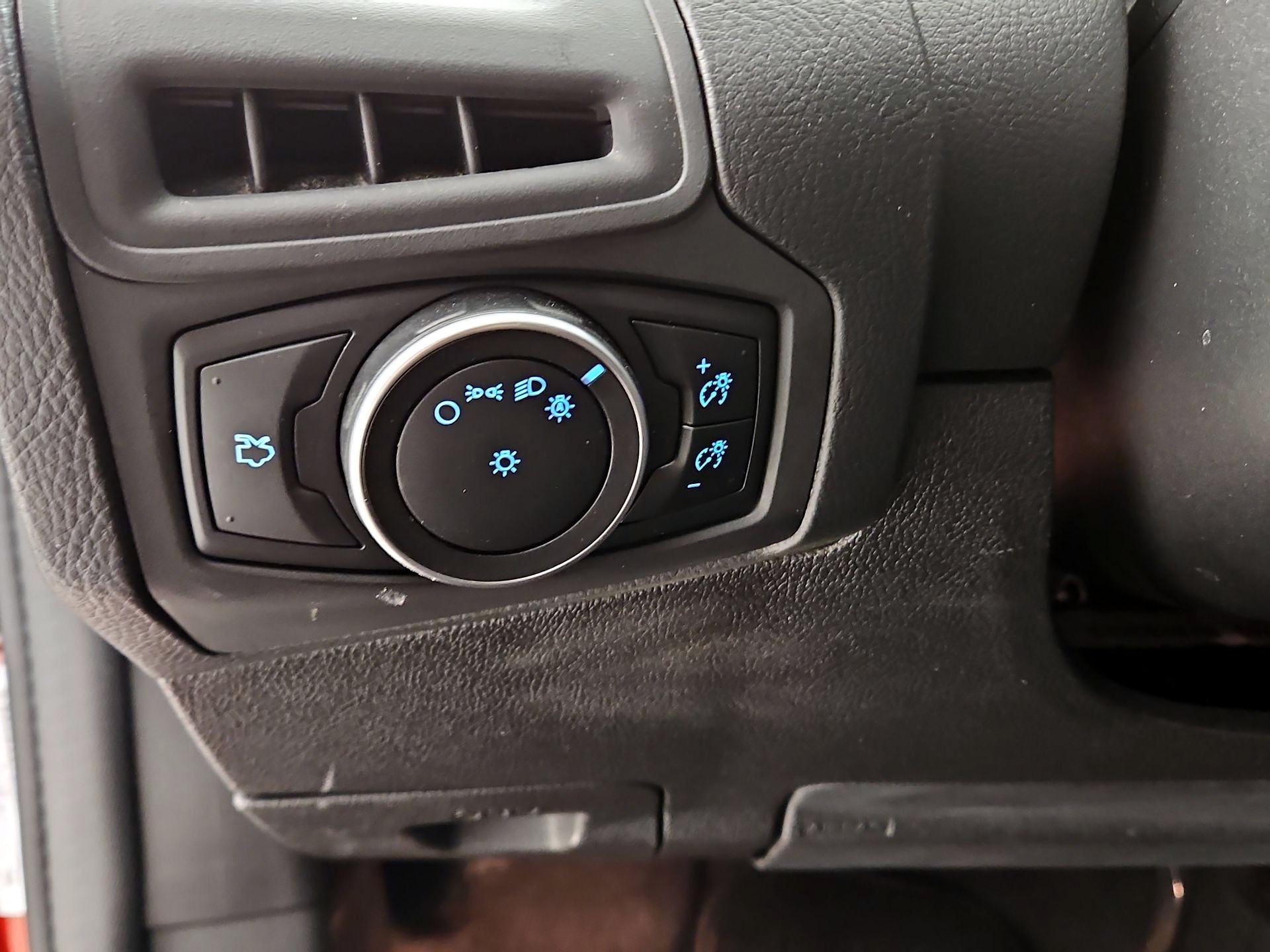 Thumbnail: 2018 Ford Focus - 13