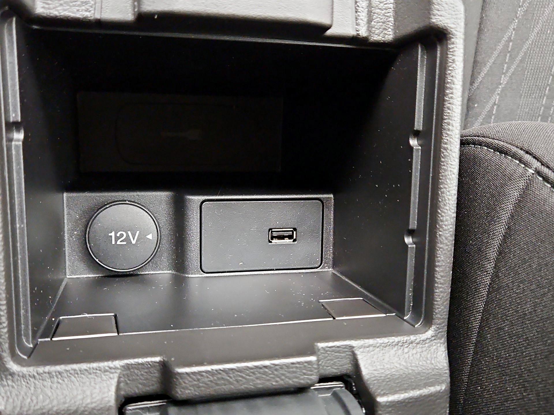 Thumbnail: 2018 Ford Focus - 18