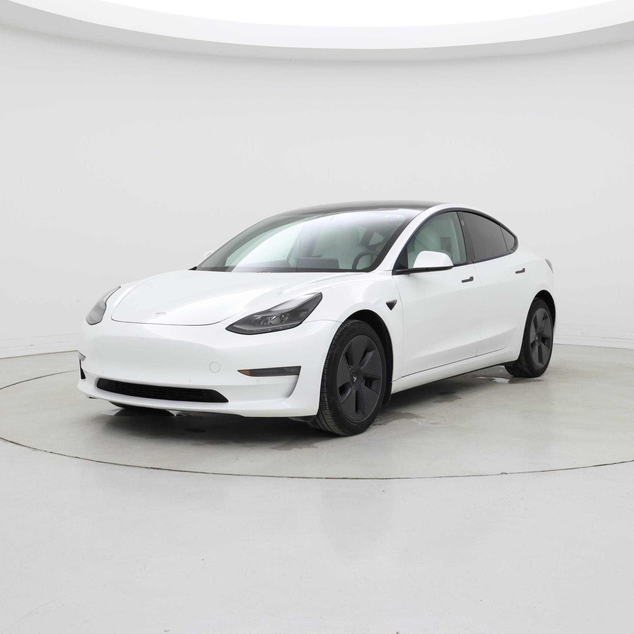 Thumbnail: 2021 Tesla Model 3 - 4