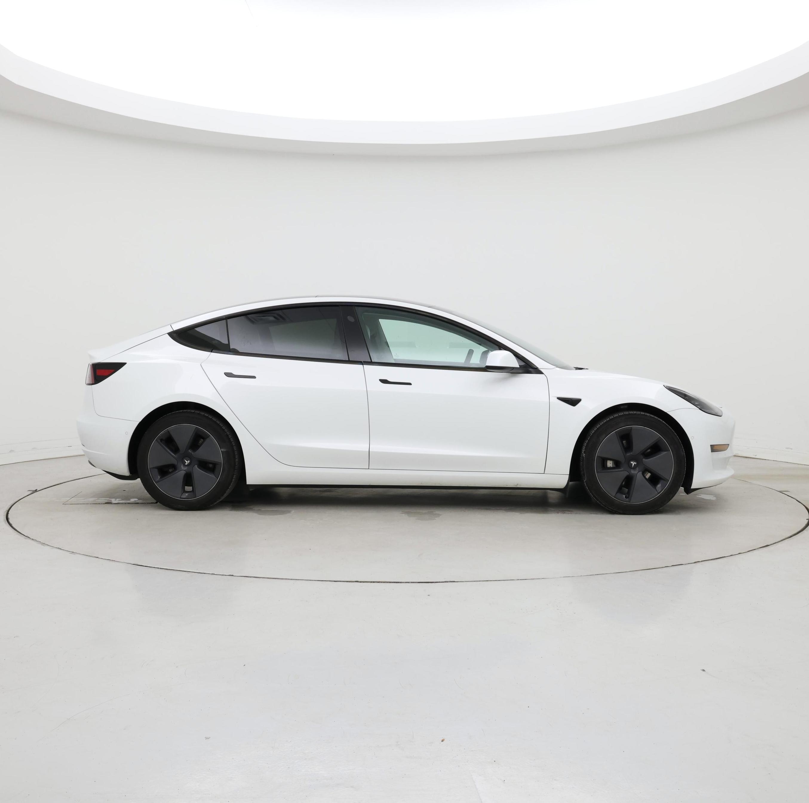 Thumbnail: 2021 Tesla Model 3 - 7