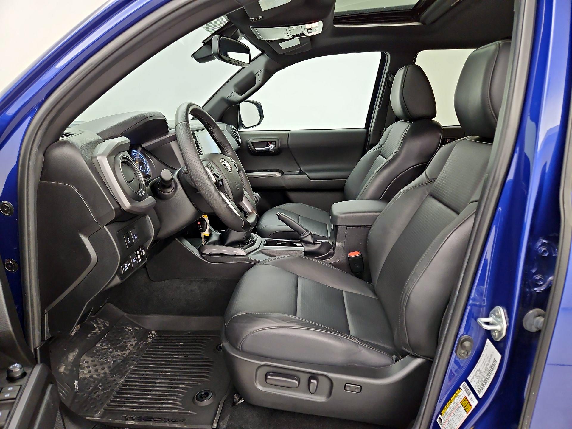 Thumbnail: 2022 Toyota Tacoma - 11