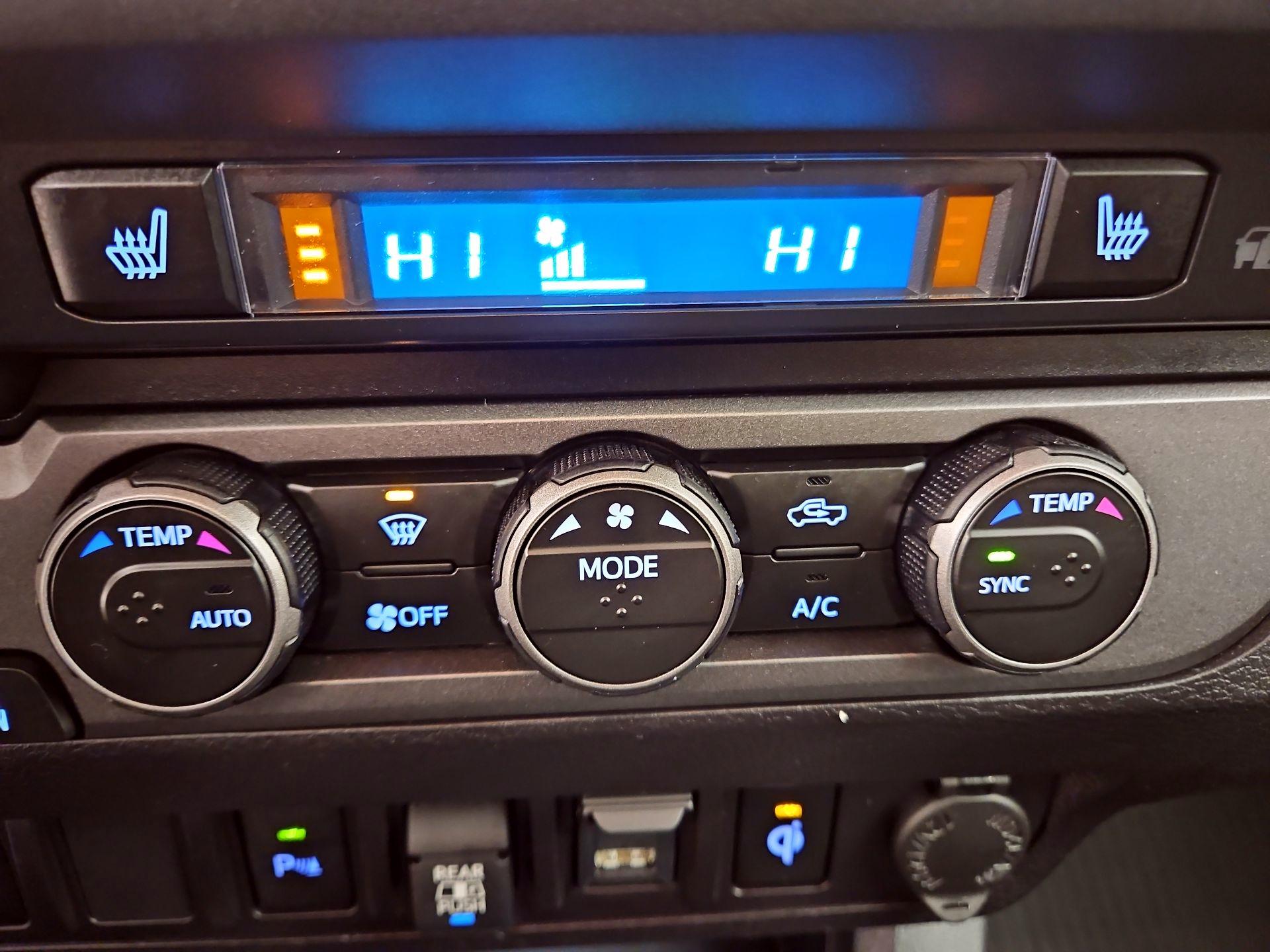 Thumbnail: 2022 Toyota Tacoma - 17