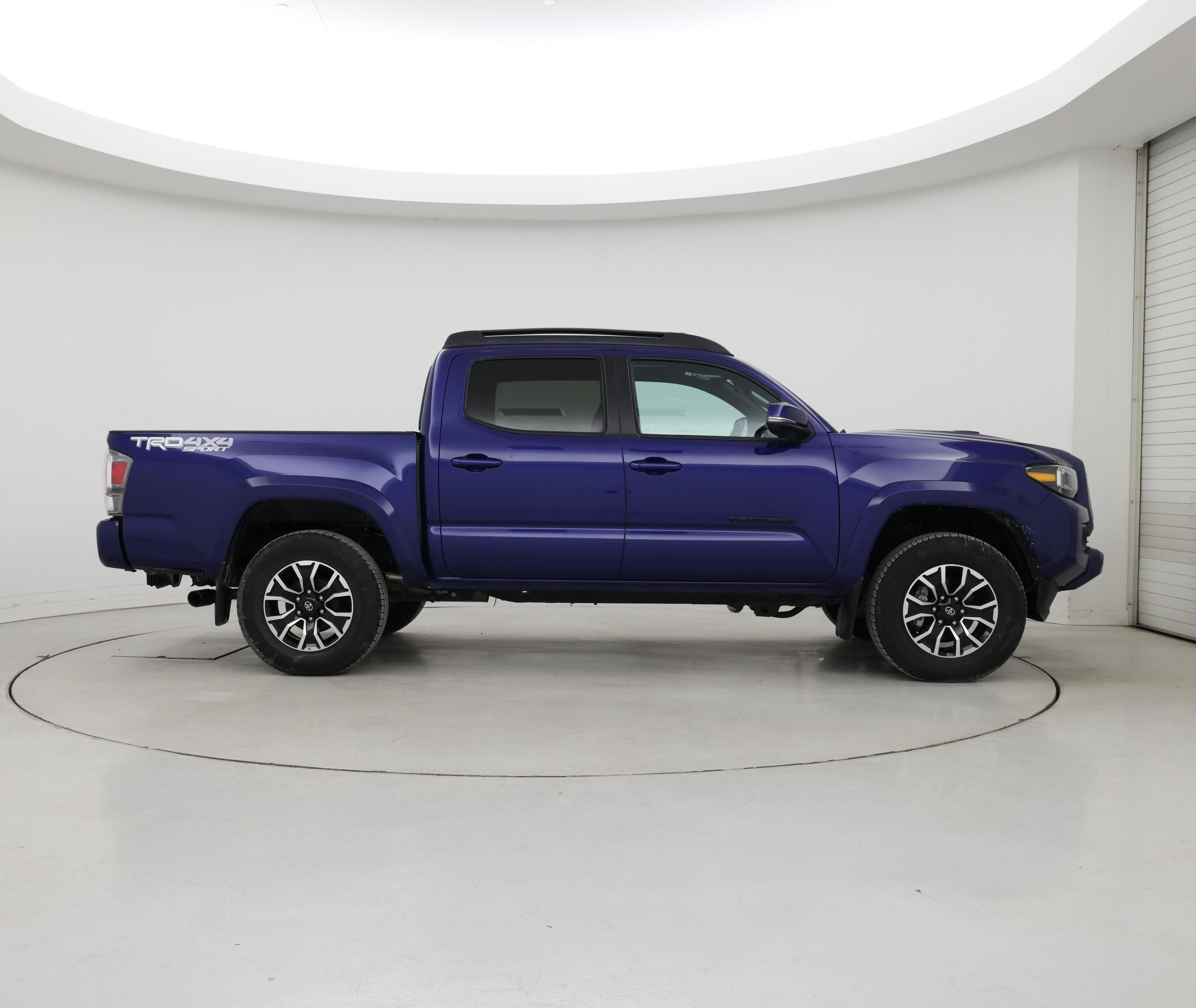 Thumbnail: 2022 Toyota Tacoma - 7