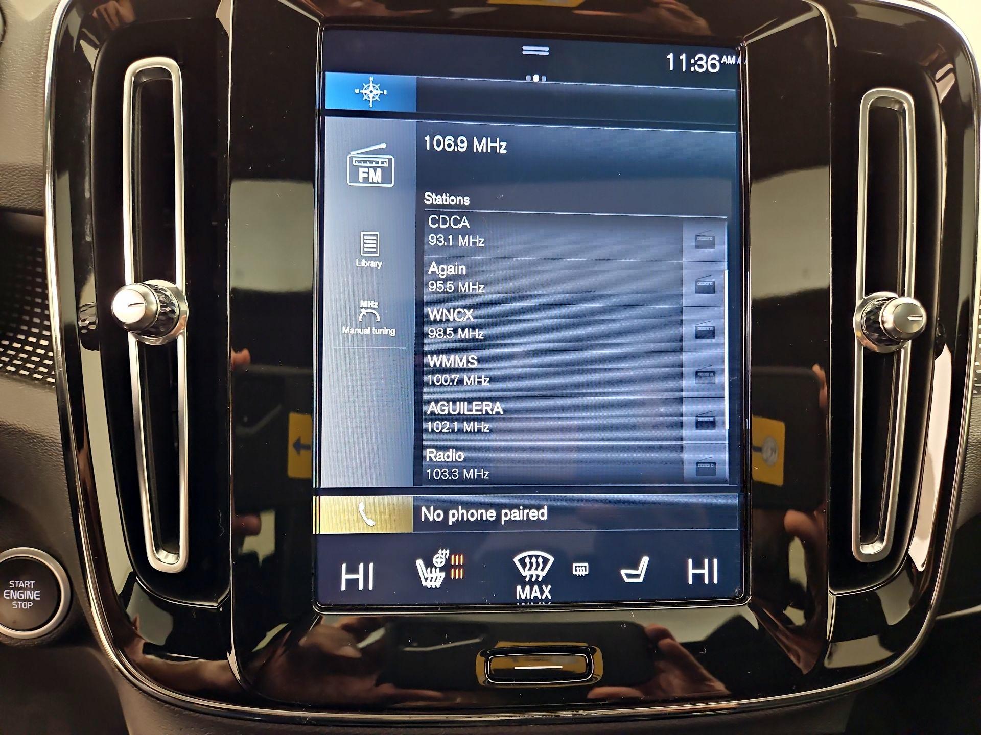 Thumbnail: 2021 Volvo XC40 - 16