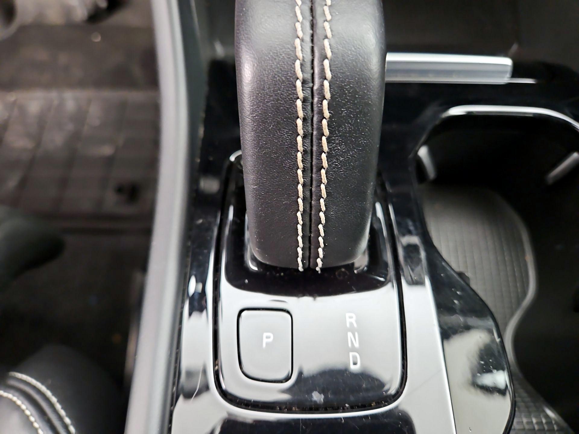 Thumbnail: 2021 Volvo XC40 - 18