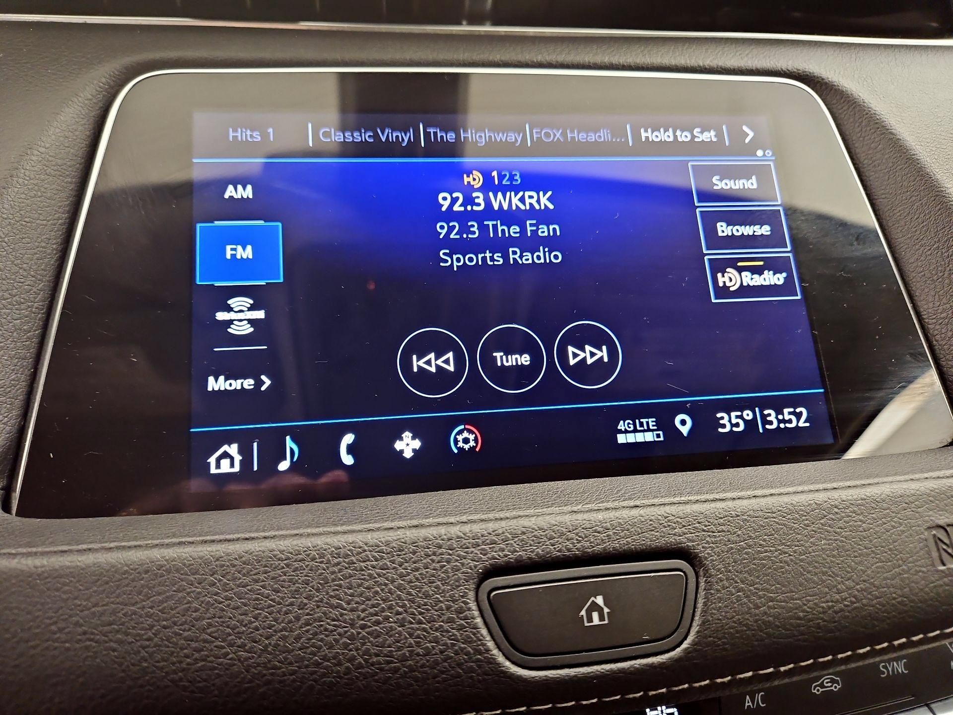 Thumbnail: 2019 Cadillac XT4 - 15