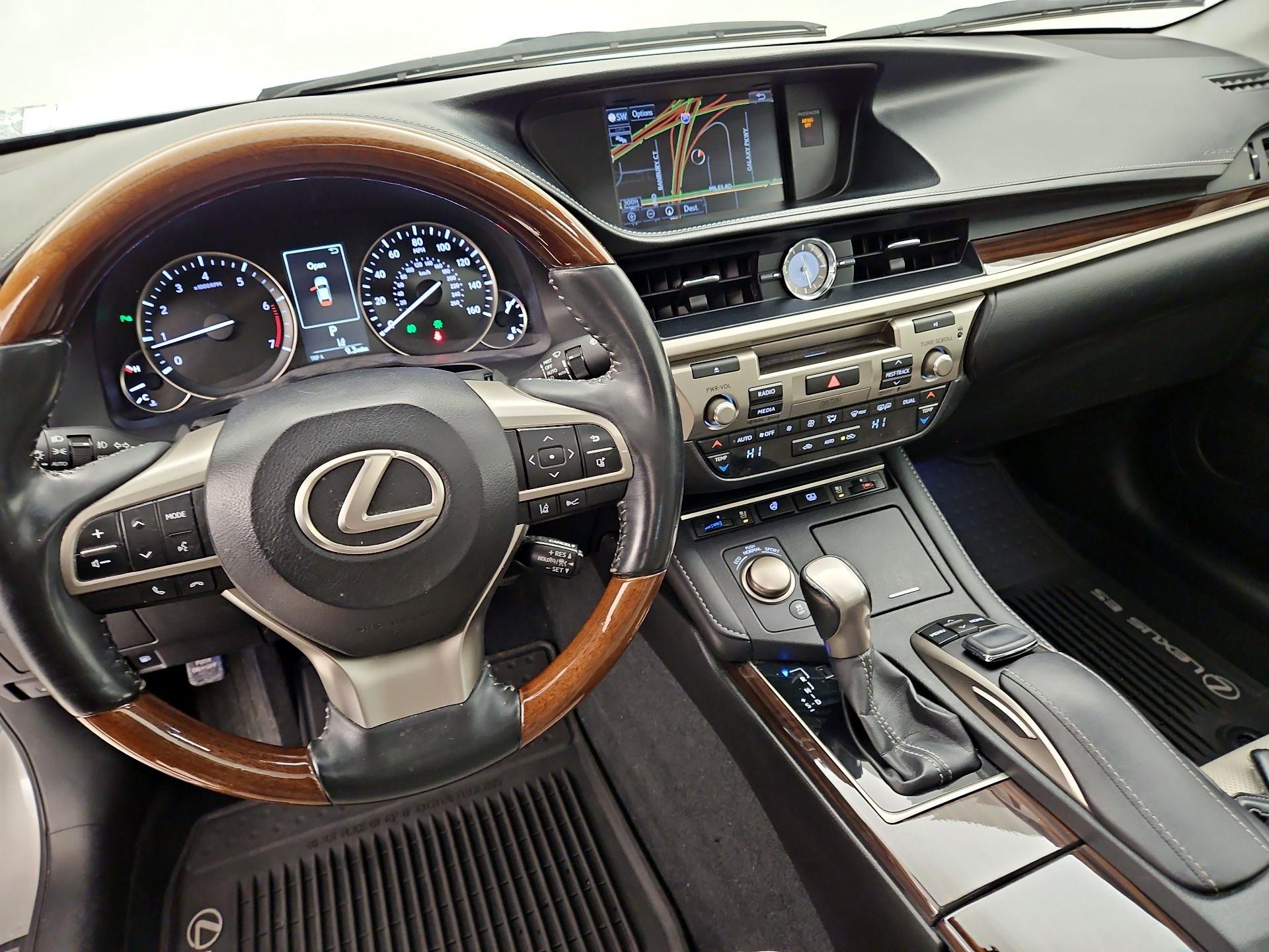 Thumbnail: 2016 Lexus ES - 9