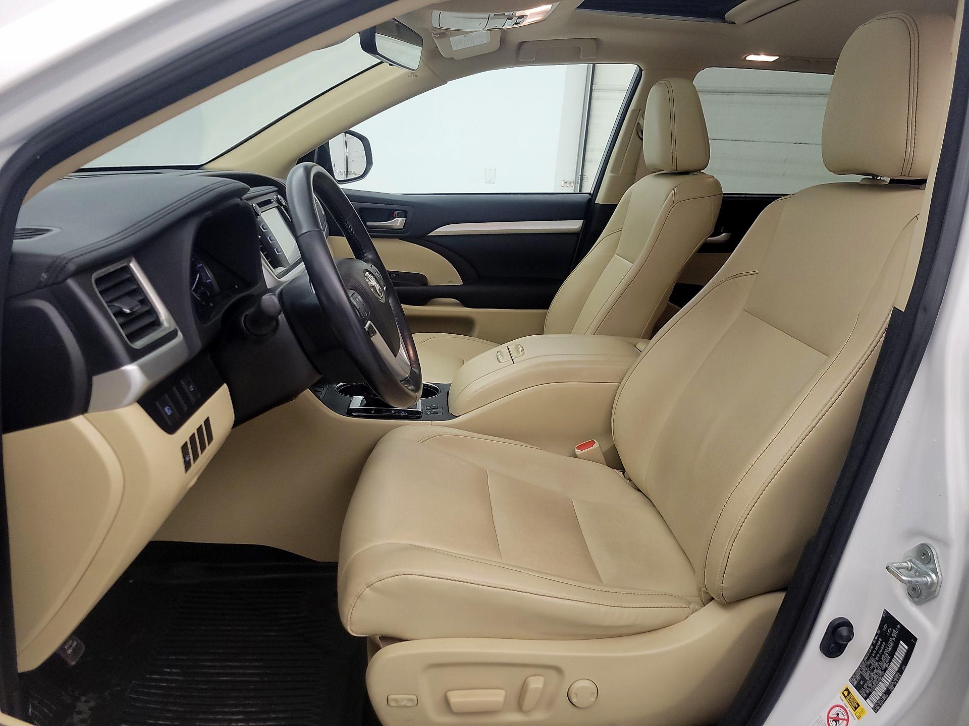 Thumbnail: 2018 Toyota Highlander - 11