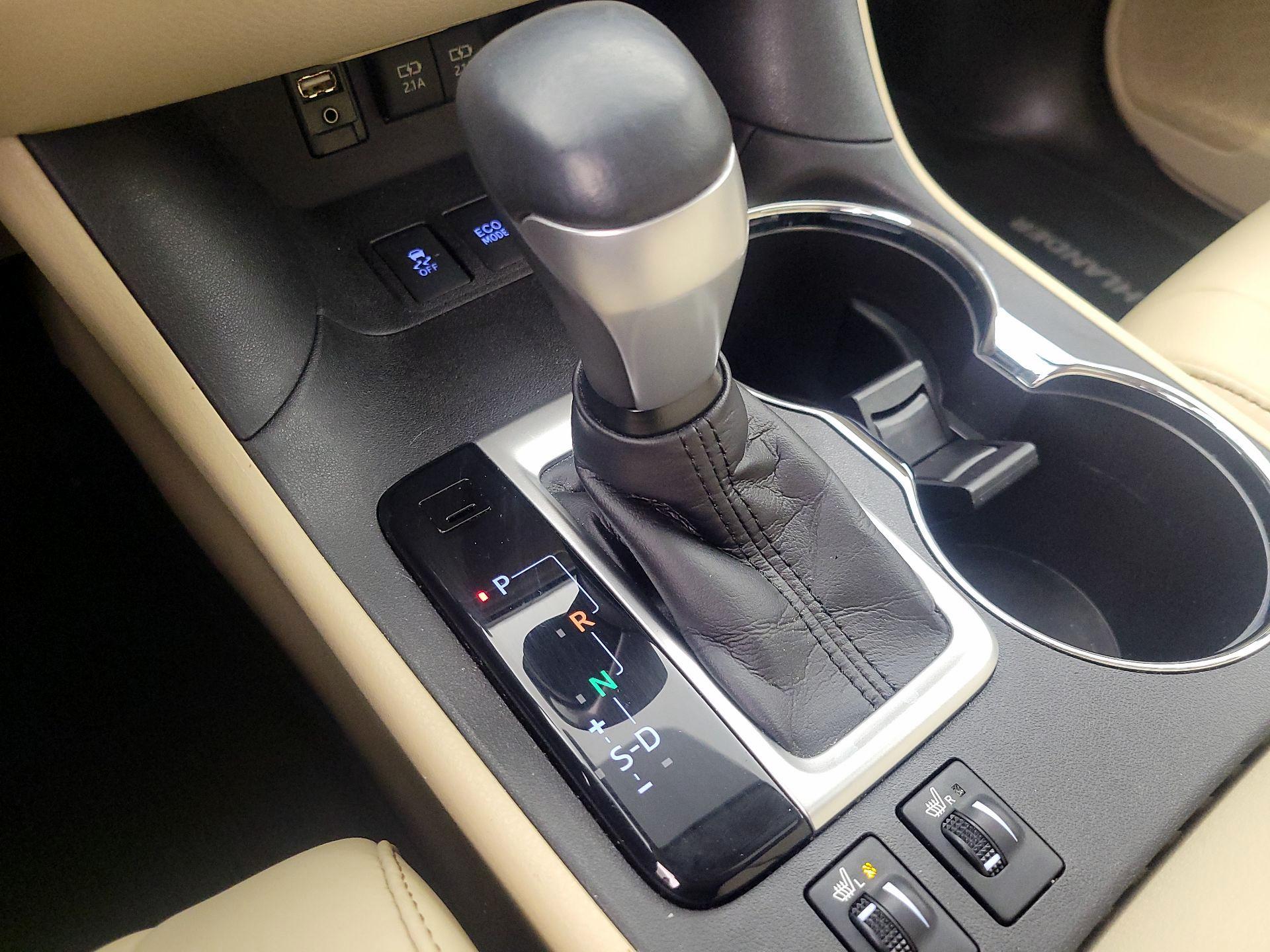 Thumbnail: 2018 Toyota Highlander - 18