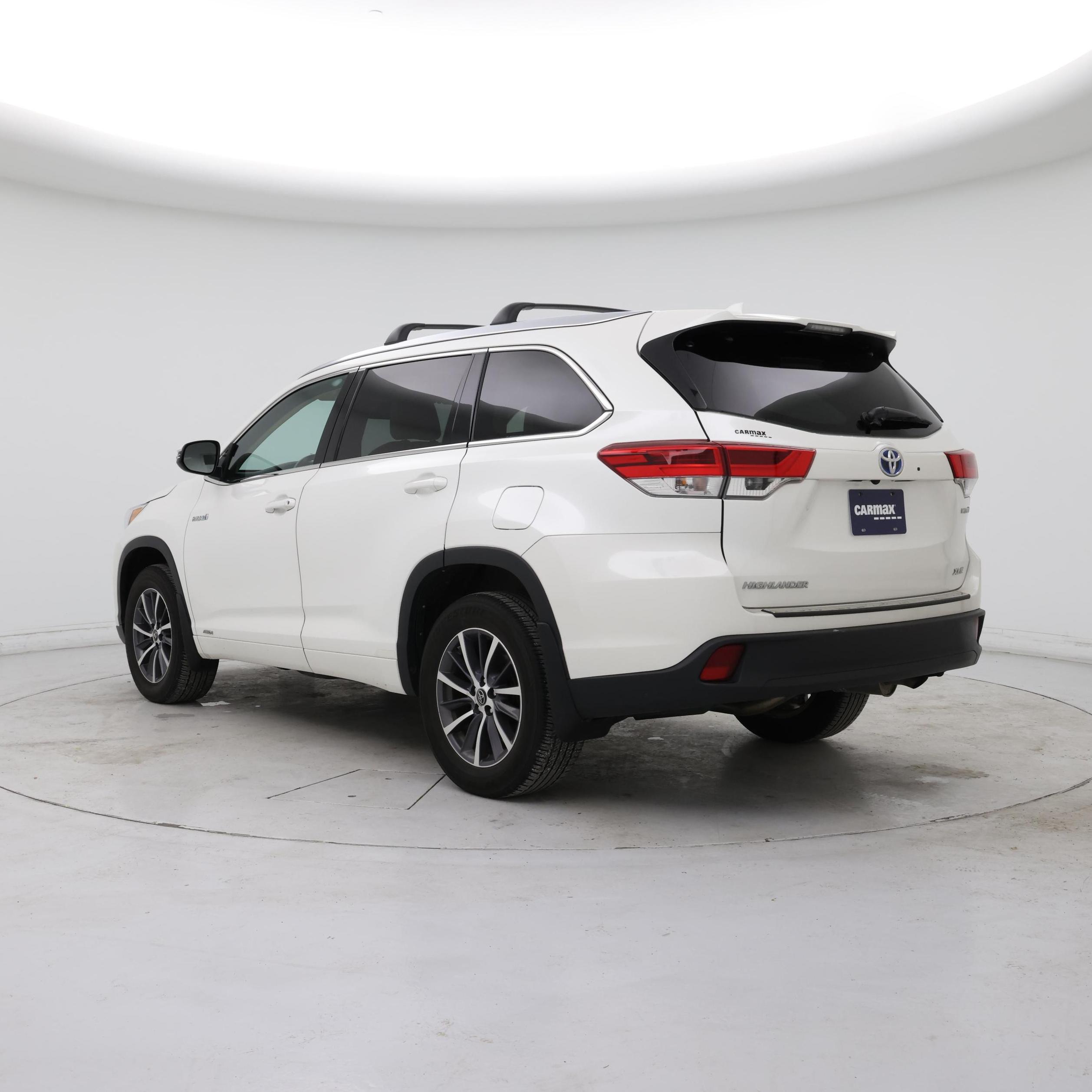 Thumbnail: 2018 Toyota Highlander - 2