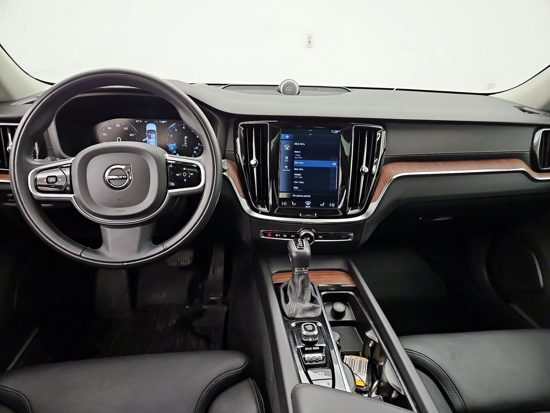 Thumbnail: 2020 Volvo S60 - 9