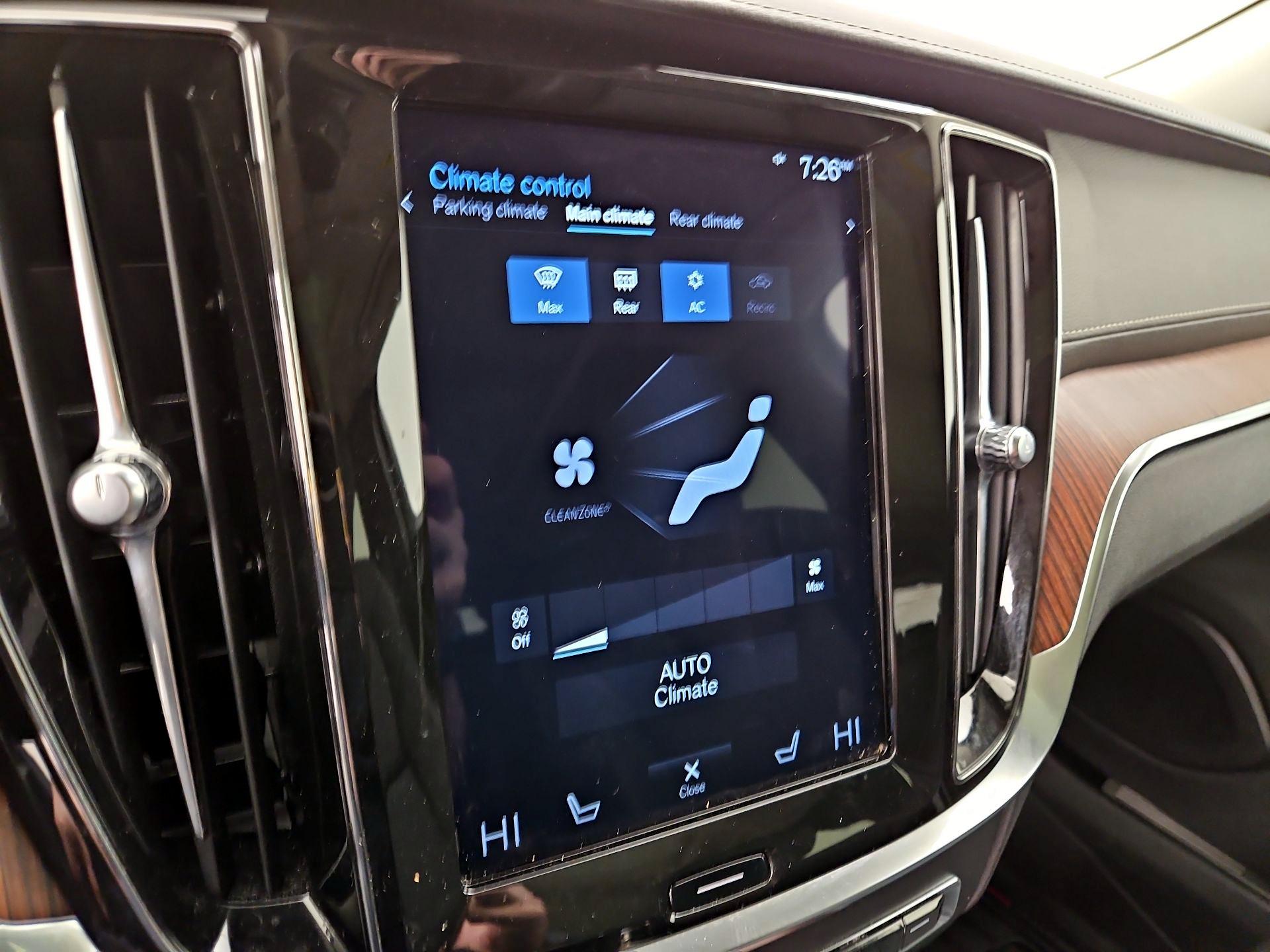 Thumbnail: 2020 Volvo S60 - 17