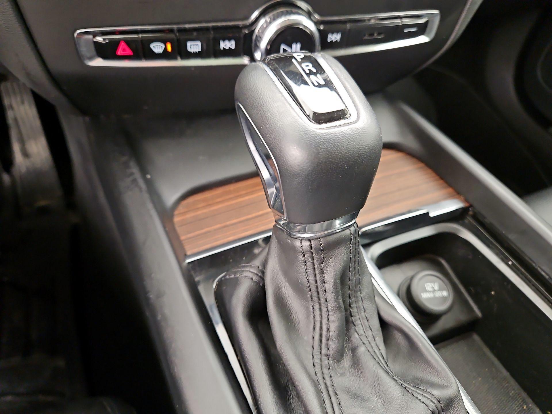 Thumbnail: 2020 Volvo S60 - 18