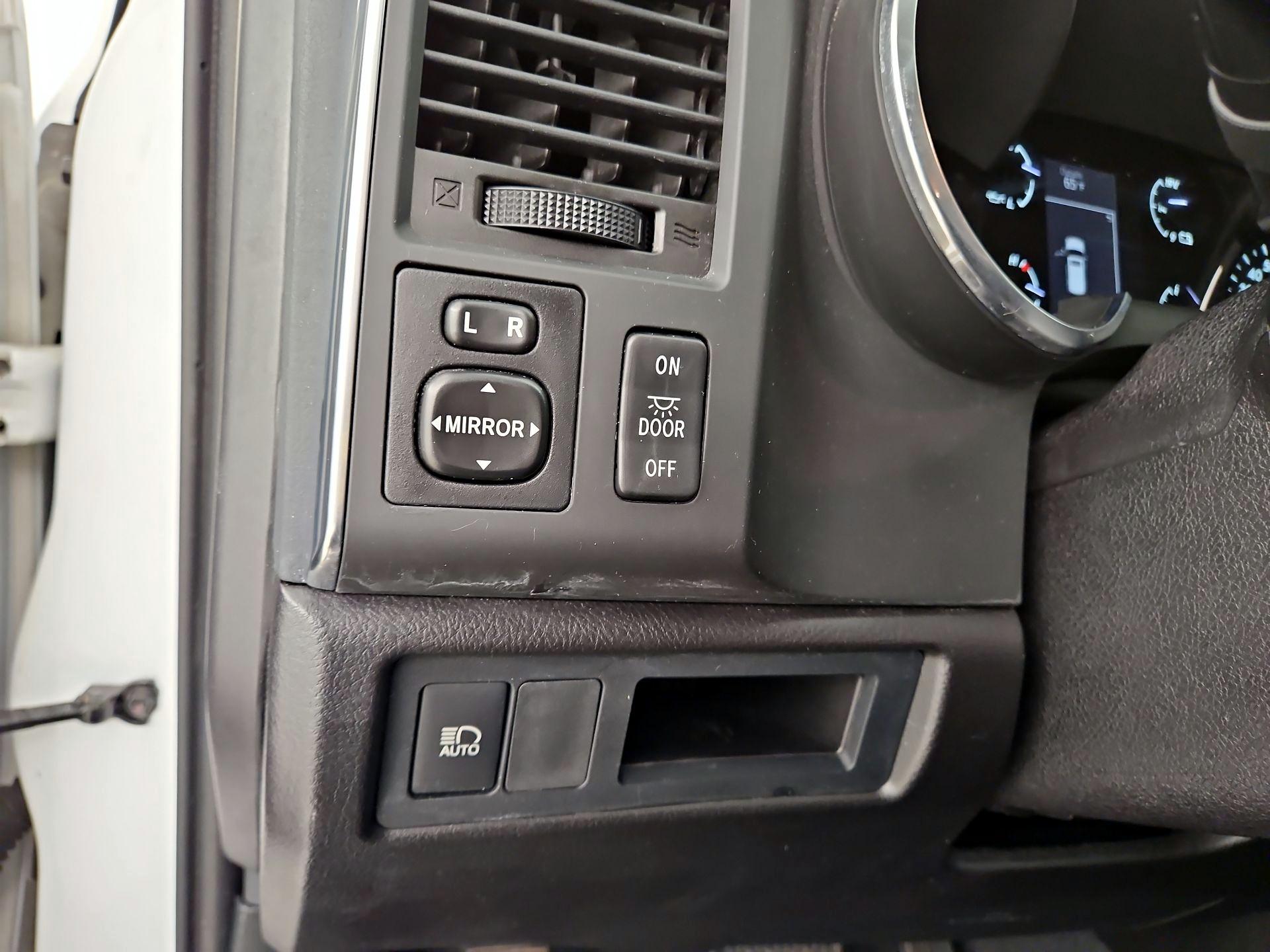 Thumbnail: 2021 Toyota Sequoia - 13