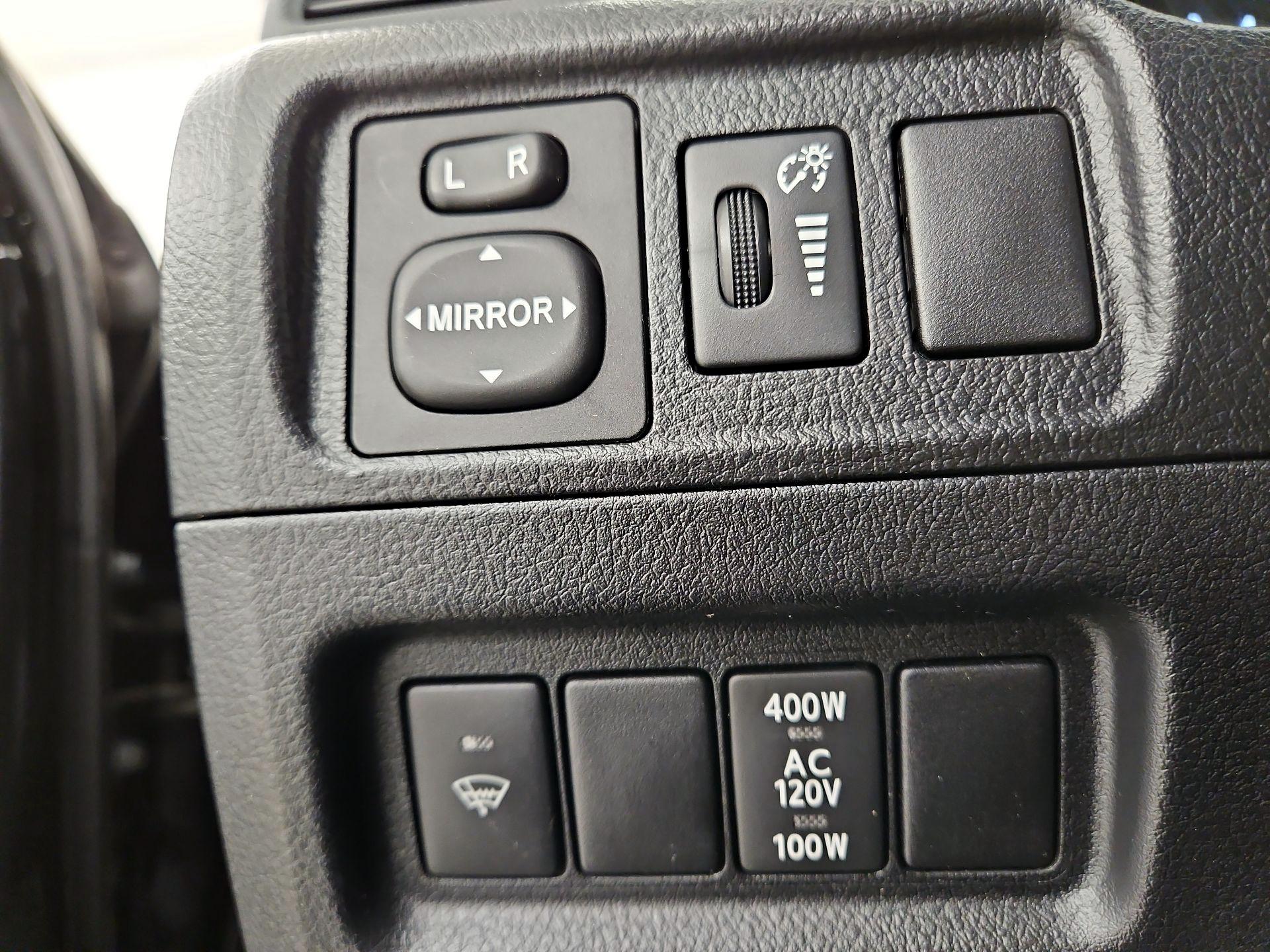 Thumbnail: 2018 Toyota 4Runner - 13