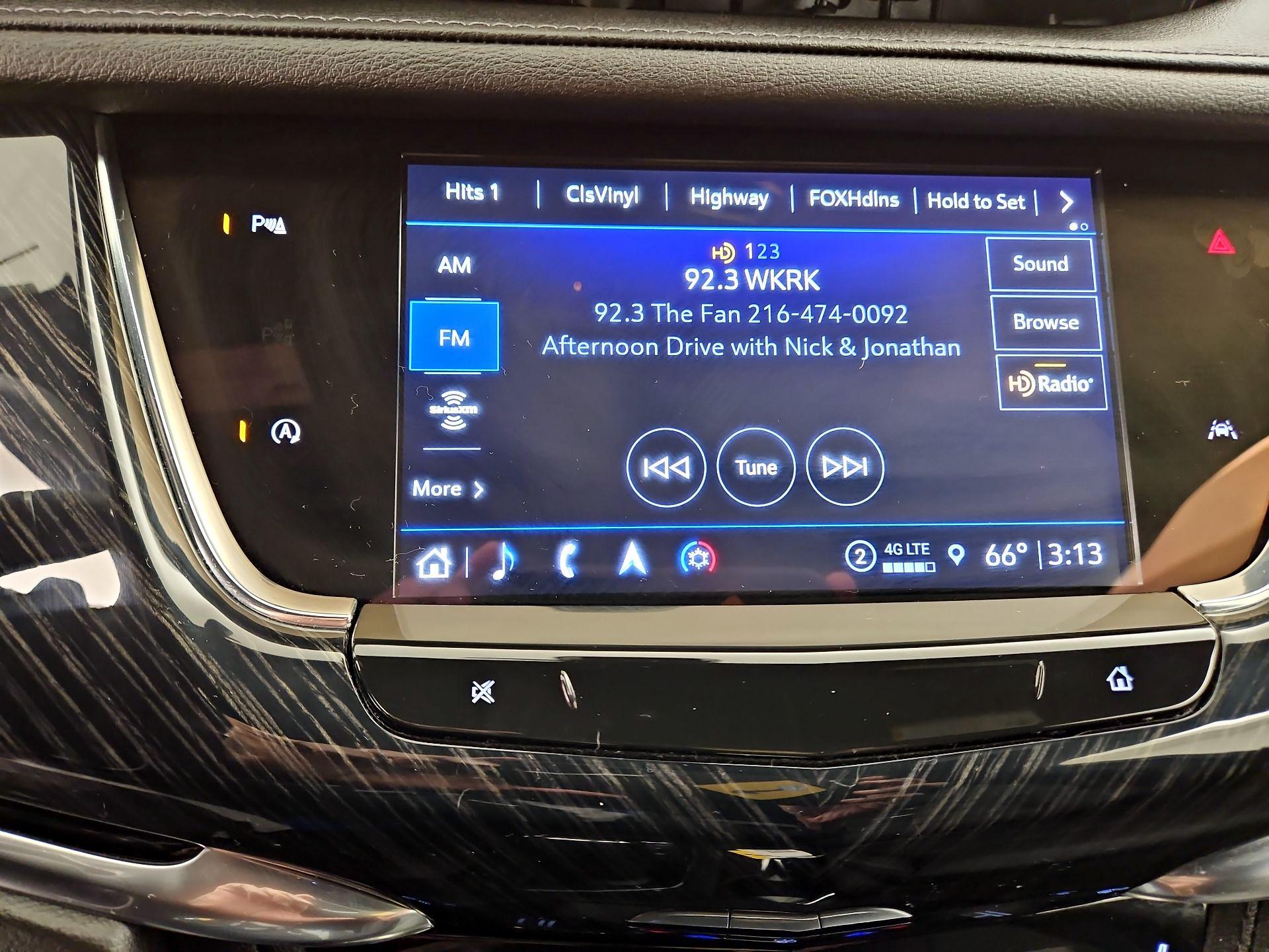 Thumbnail: 2023 Cadillac XT6 - 16