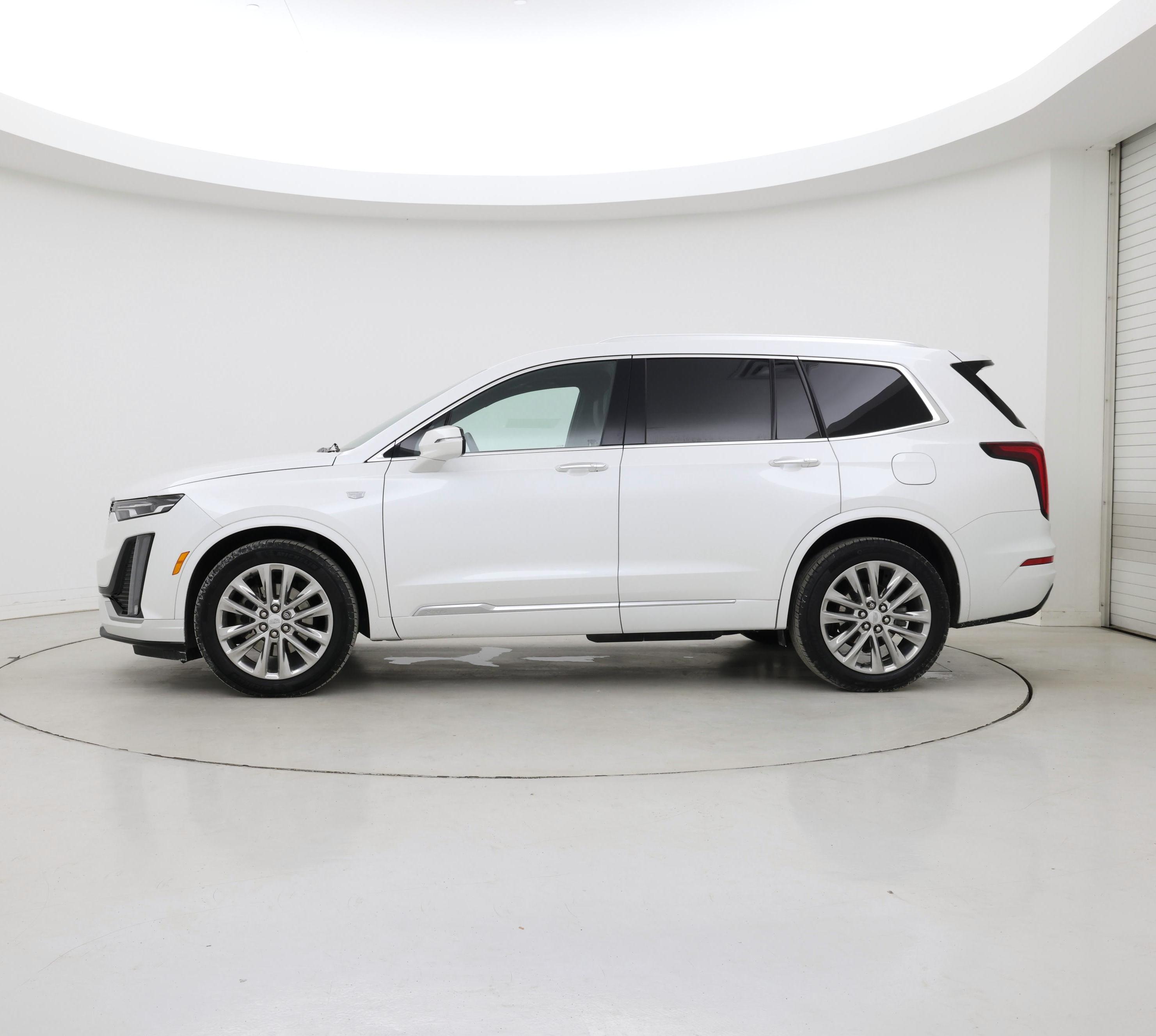 Thumbnail: 2023 Cadillac XT6 - 3