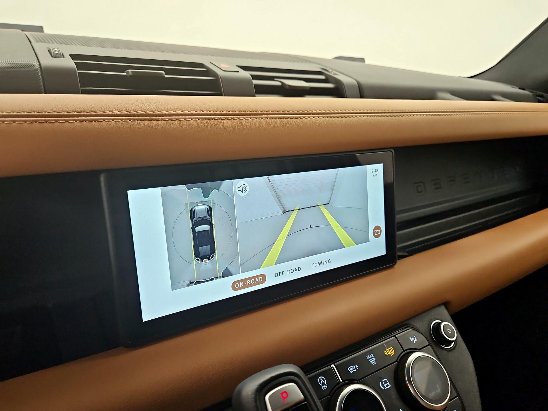 Thumbnail: 2020 Land Rover Defender - 15