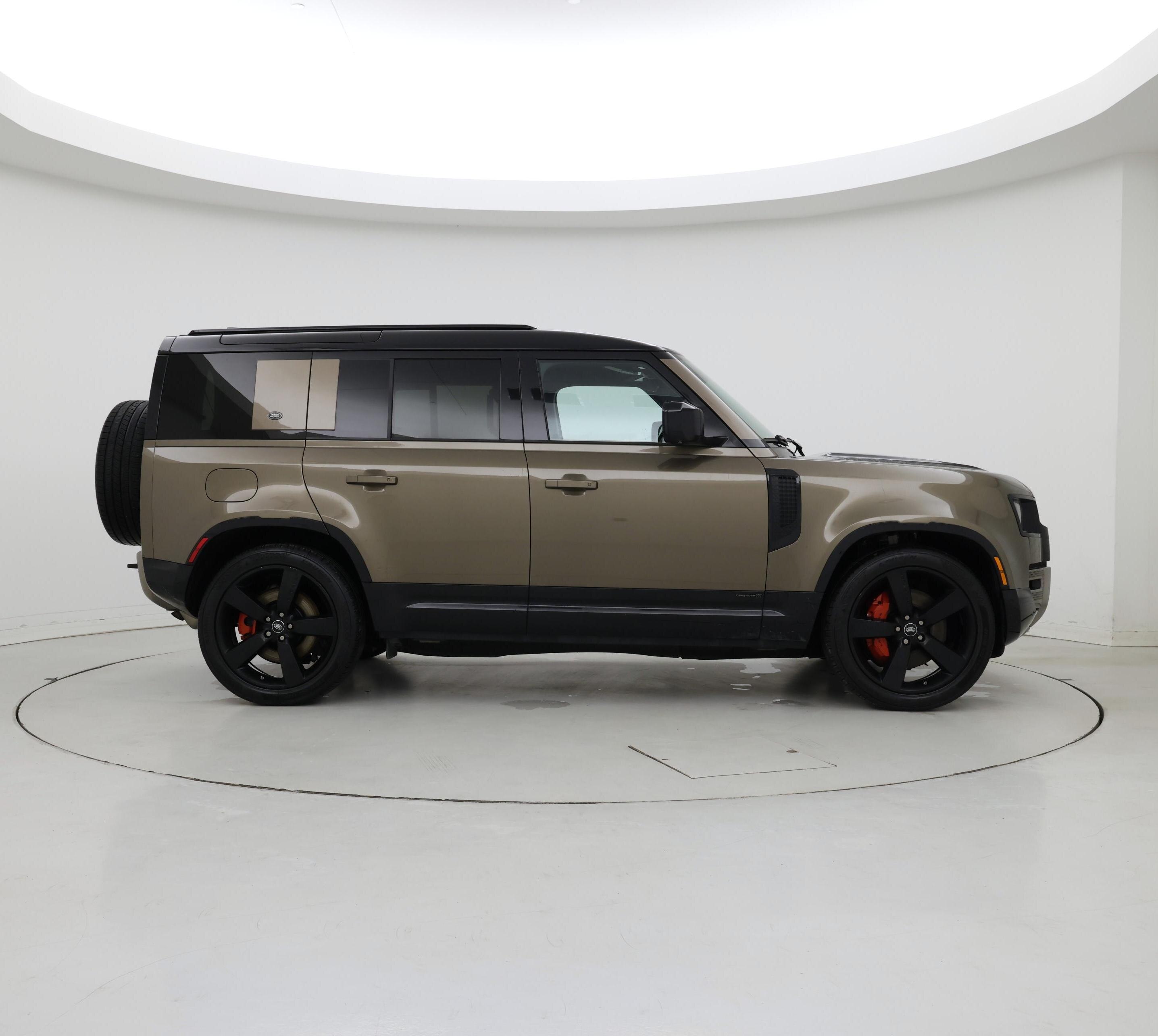 Thumbnail: 2020 Land Rover Defender - 7