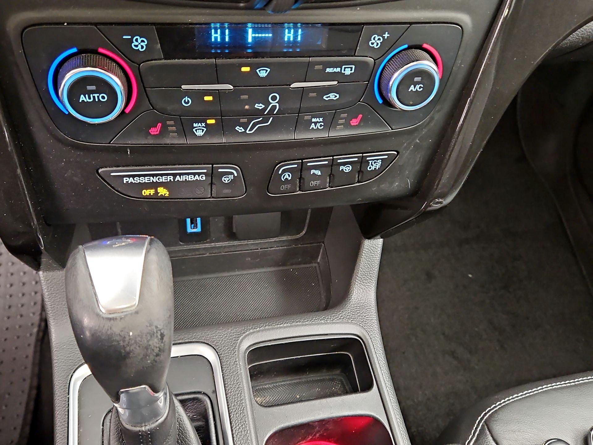 Thumbnail: 2017 Ford Escape - 16