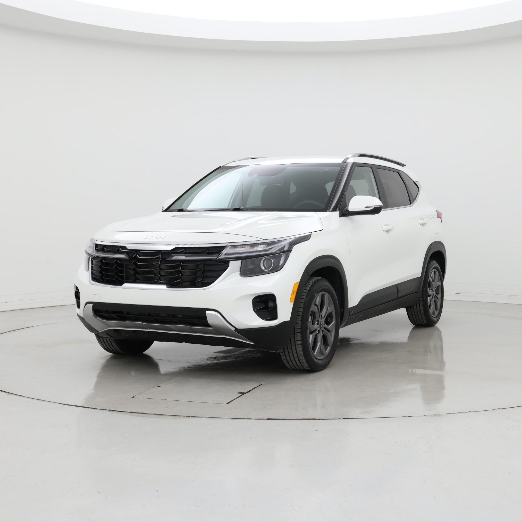 Thumbnail: 2024 Kia Seltos - 4