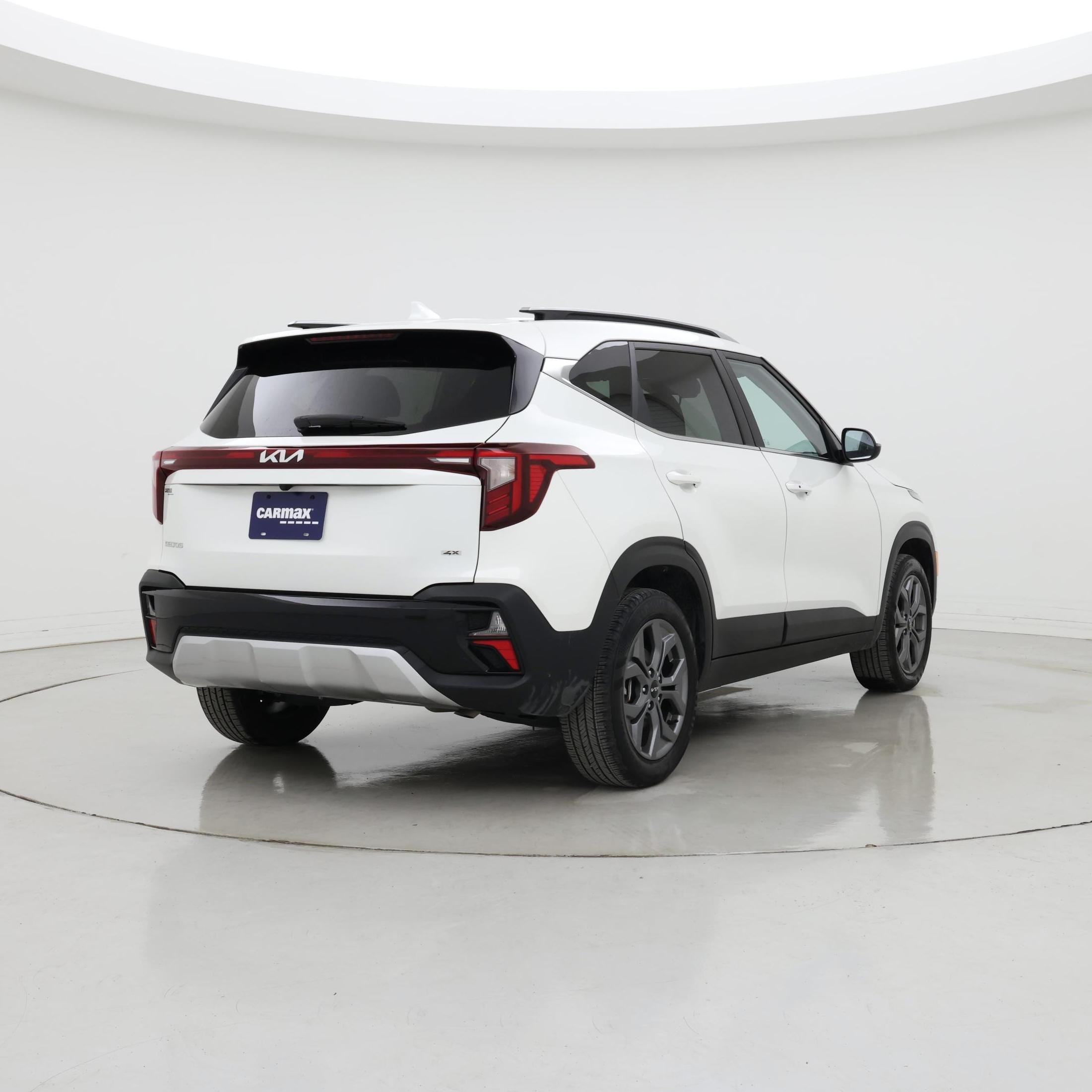 Thumbnail: 2024 Kia Seltos - 8