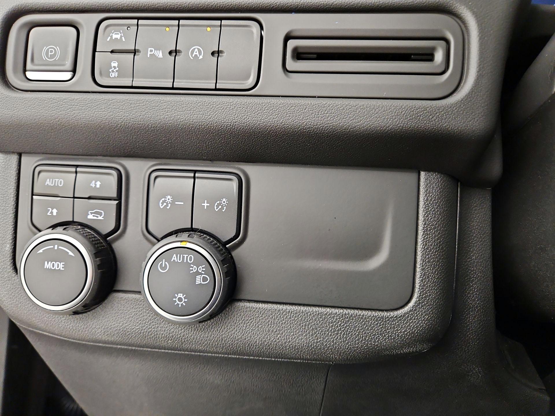 Thumbnail: 2023 Chevrolet Tahoe - 13