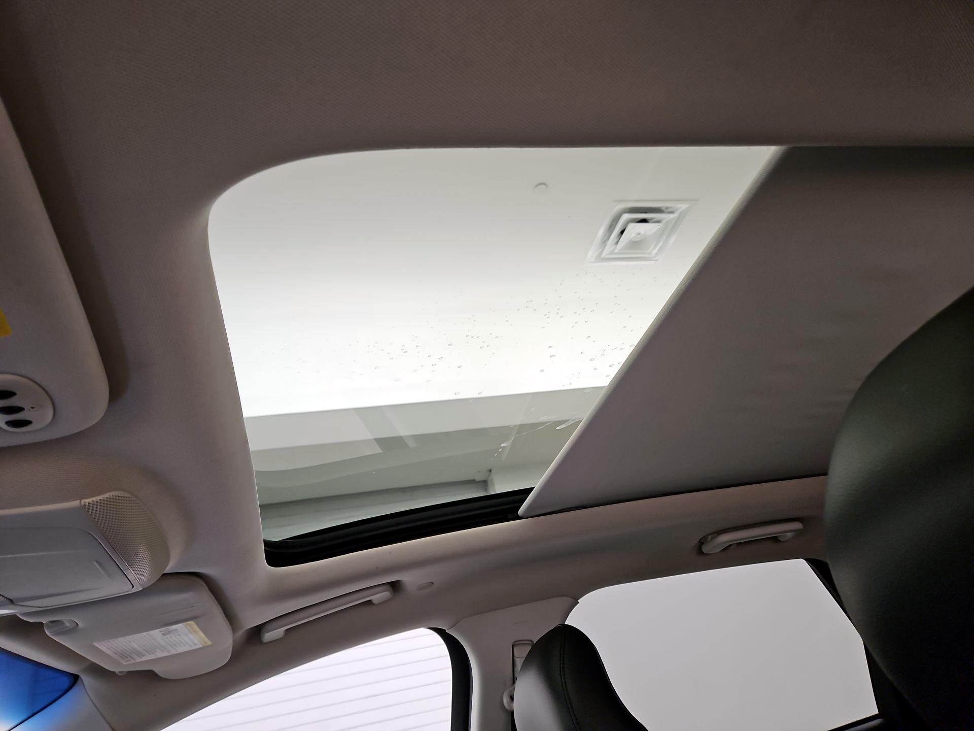 Thumbnail: 2017 Ford Edge - 20