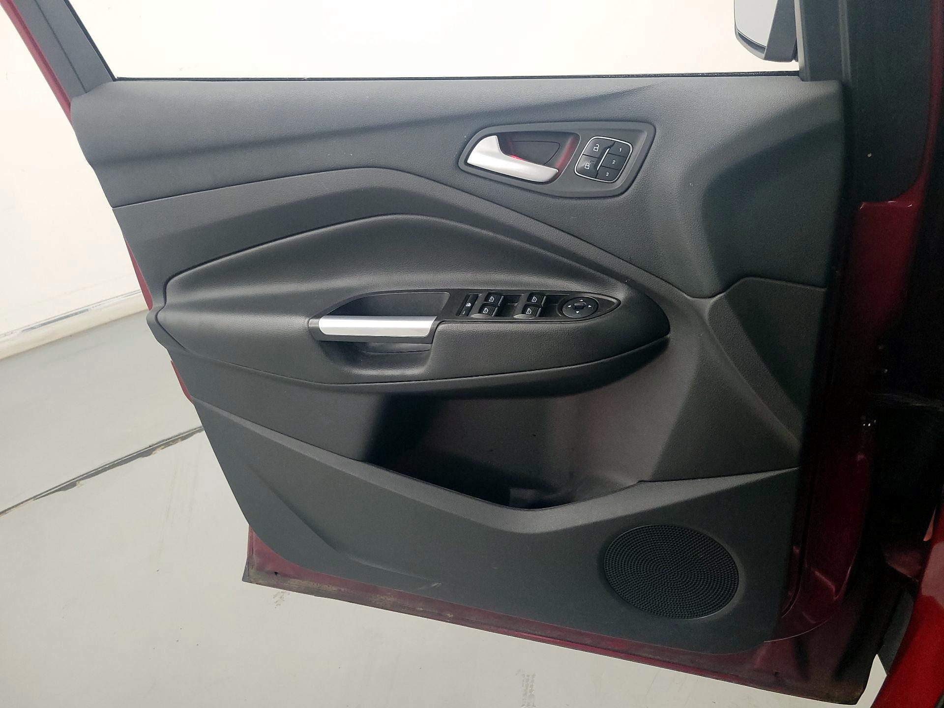 Thumbnail: 2017 Ford Escape - 12