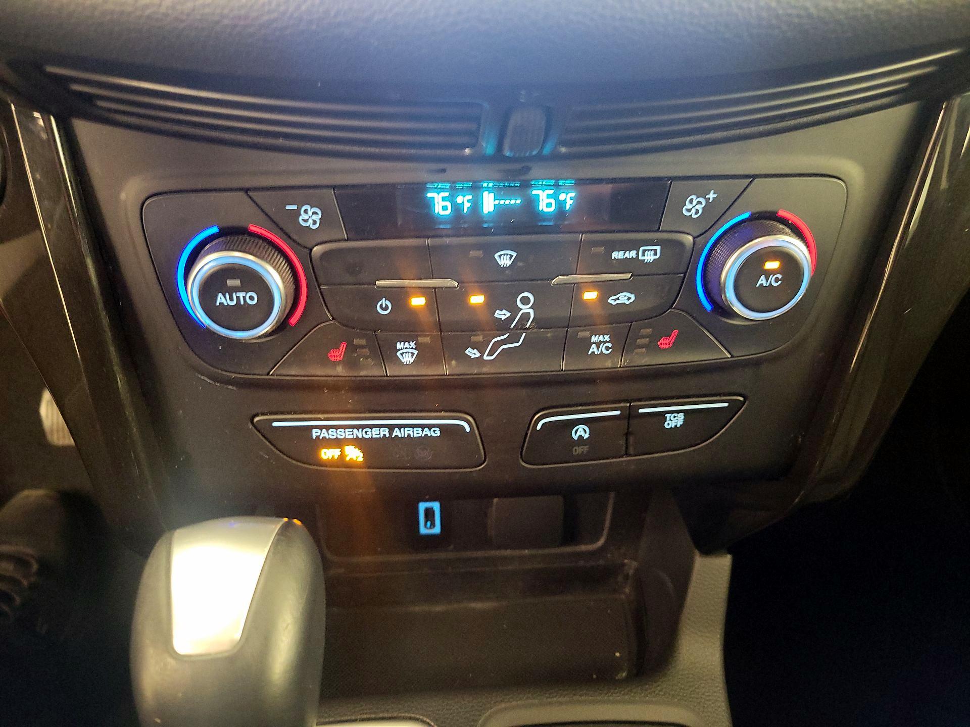 Thumbnail: 2017 Ford Escape - 17