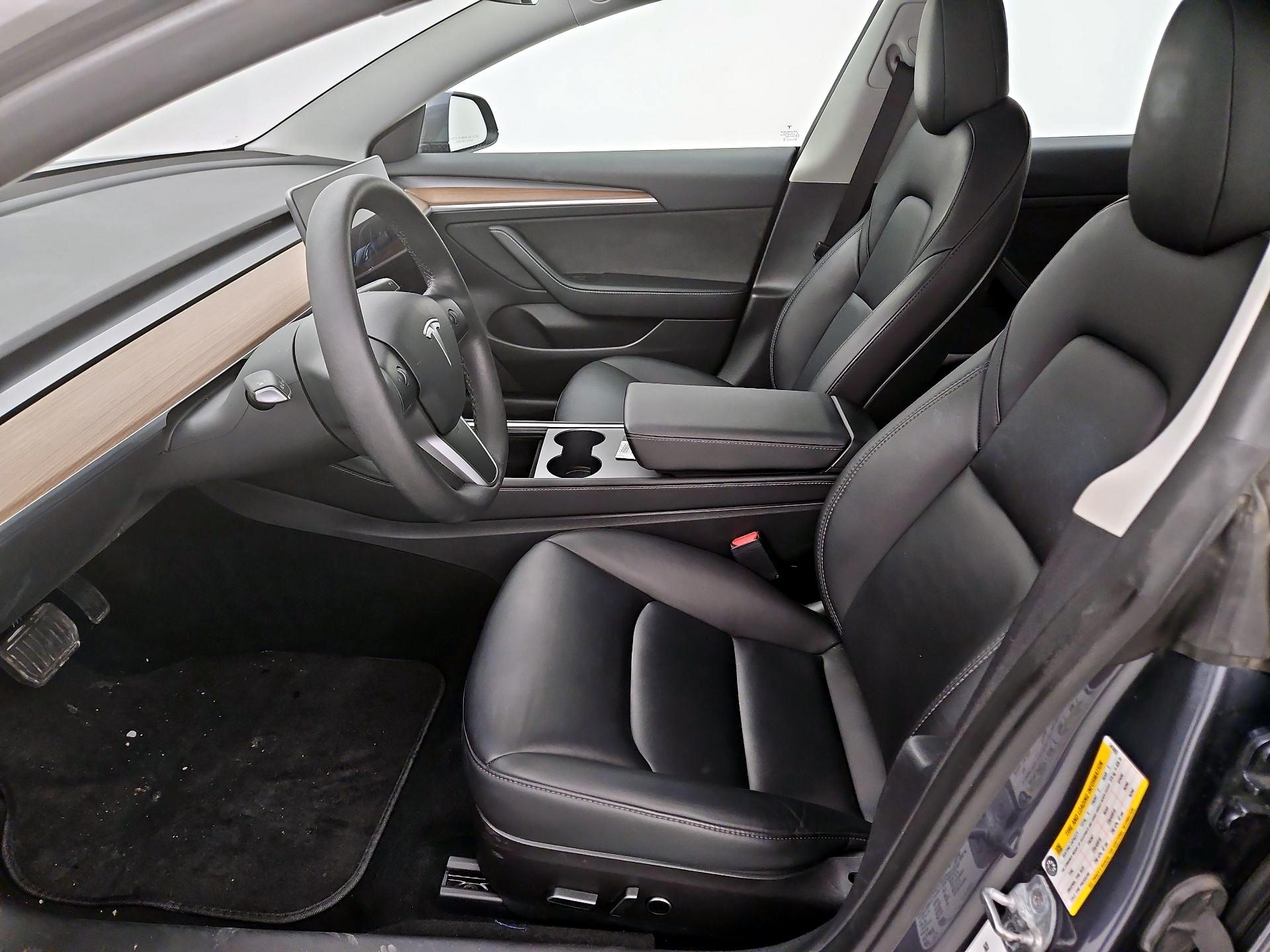 Thumbnail: 2022 Tesla Model 3 - 11