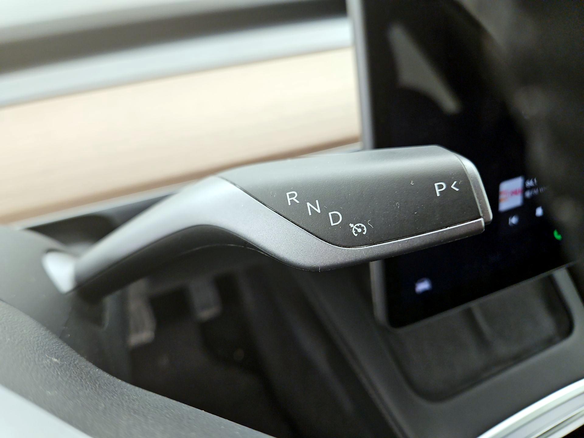 Thumbnail: 2022 Tesla Model 3 - 17