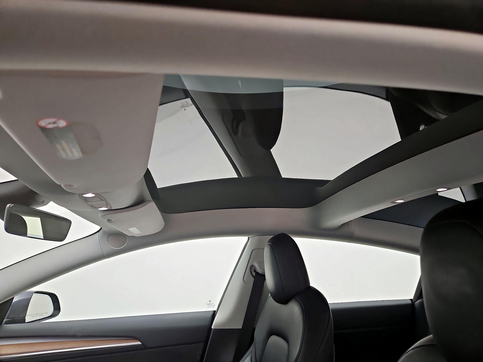 Thumbnail: 2022 Tesla Model 3 - 18