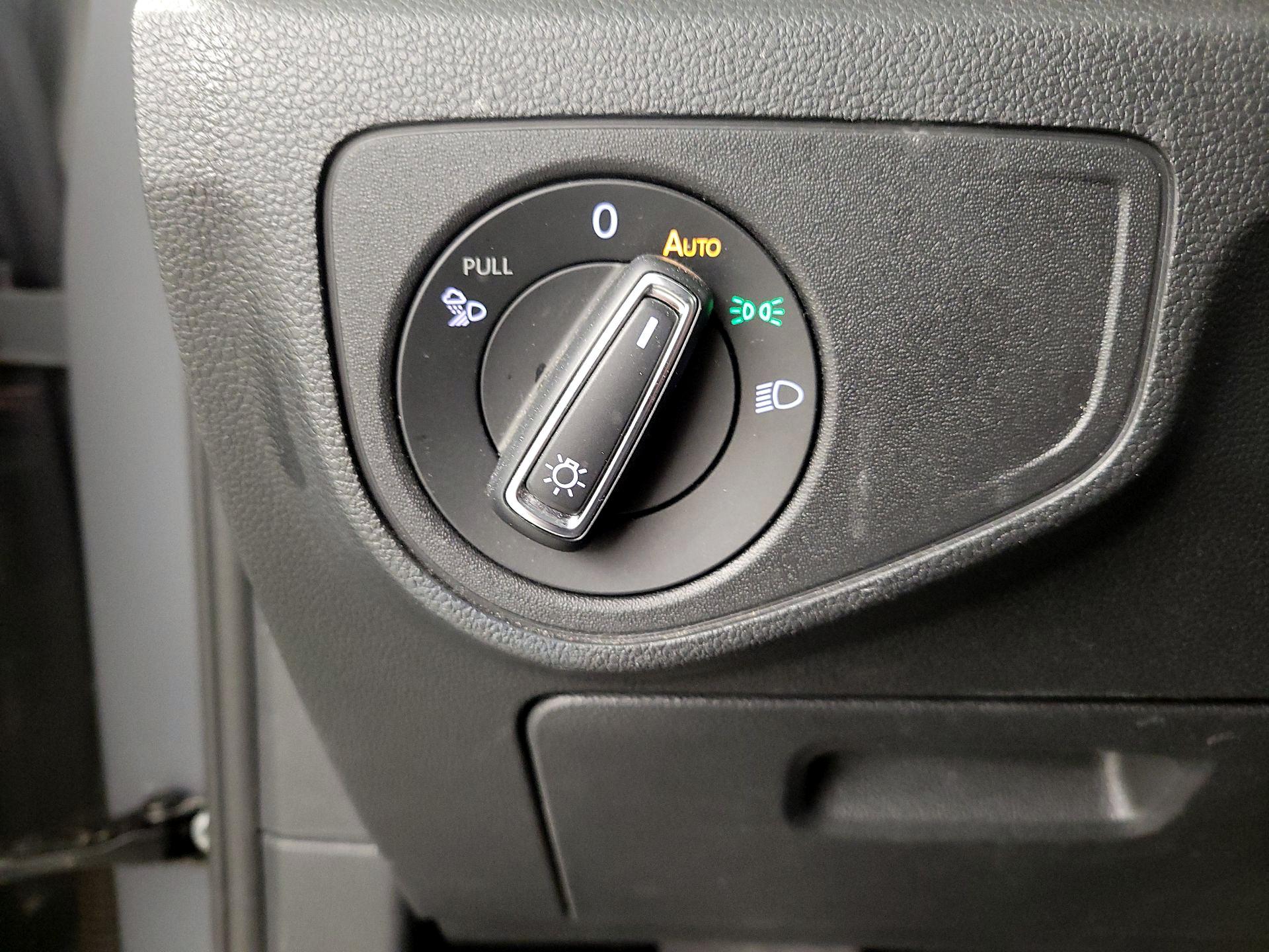 Thumbnail: 2021 Volkswagen Atlas - 13