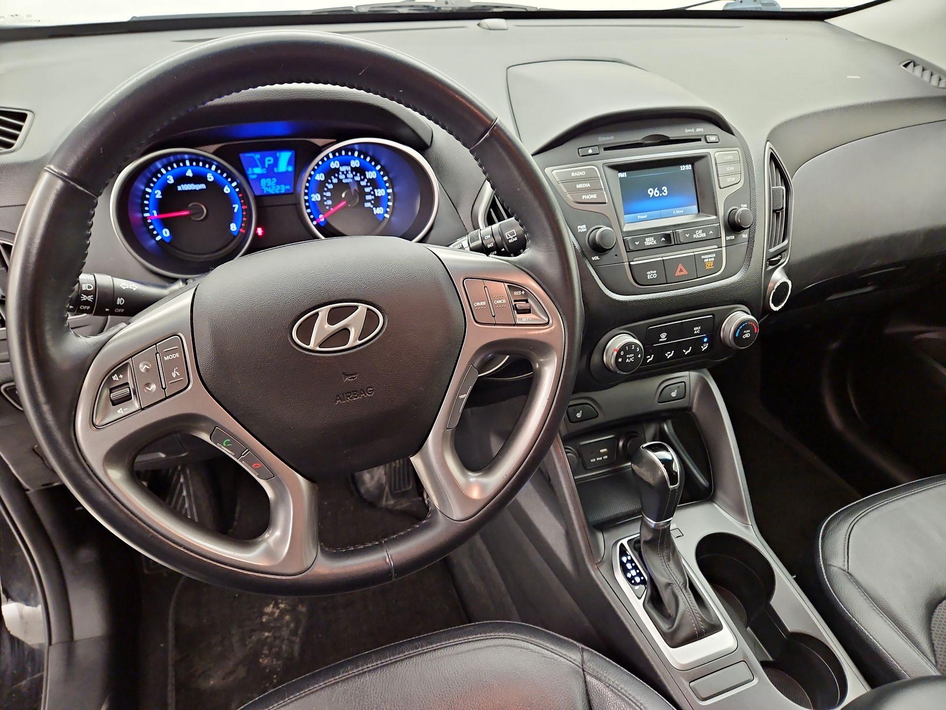 Thumbnail: 2015 Hyundai Tucson - 9