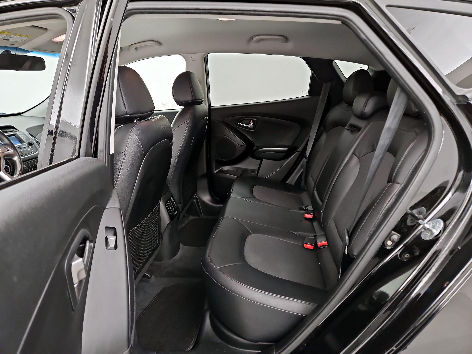 Thumbnail: 2015 Hyundai Tucson - 19