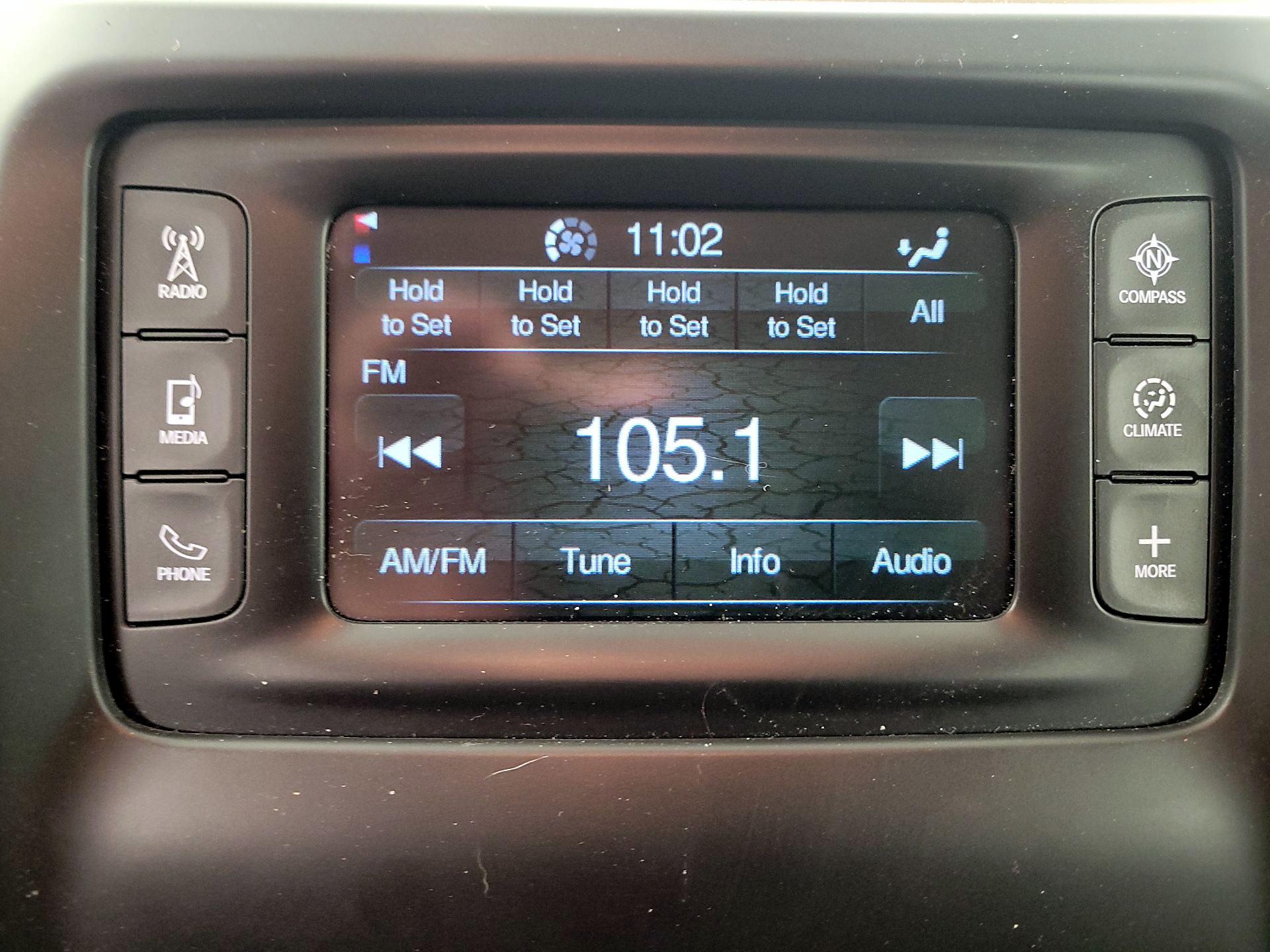 Thumbnail: 2016 Jeep Cherokee - 15