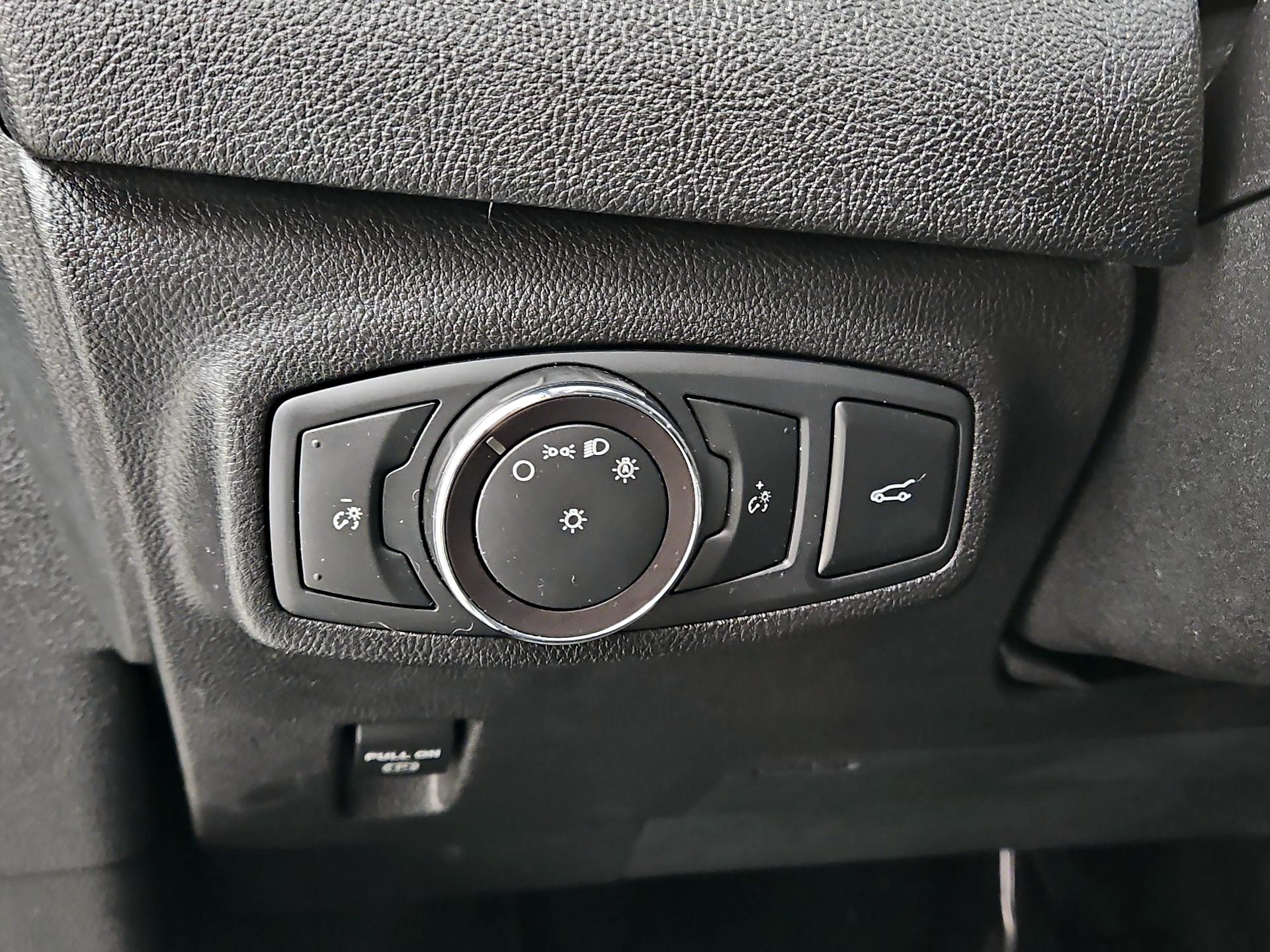 Thumbnail: 2019 Lincoln MKC - 13