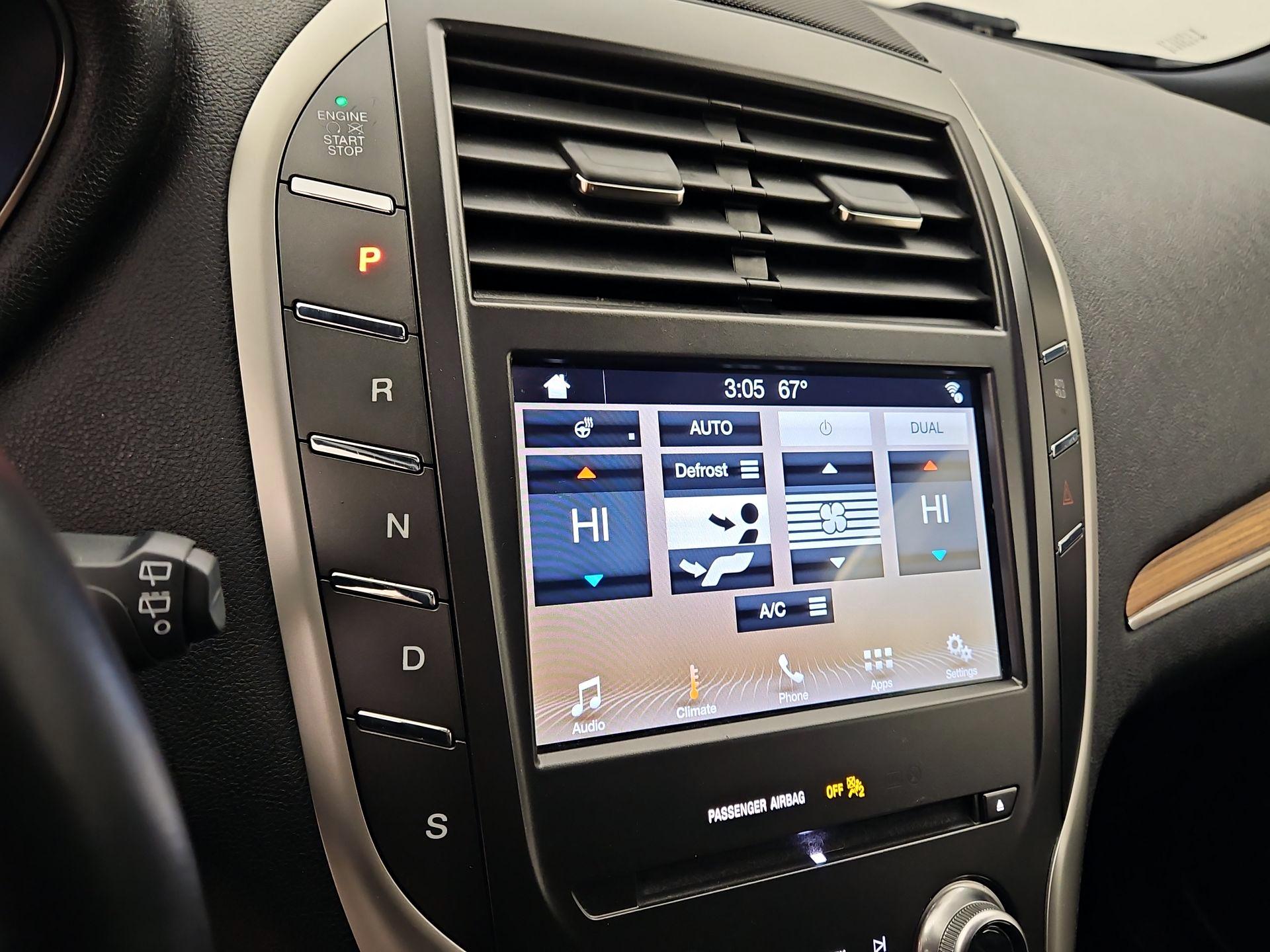 Thumbnail: 2019 Lincoln MKC - 17