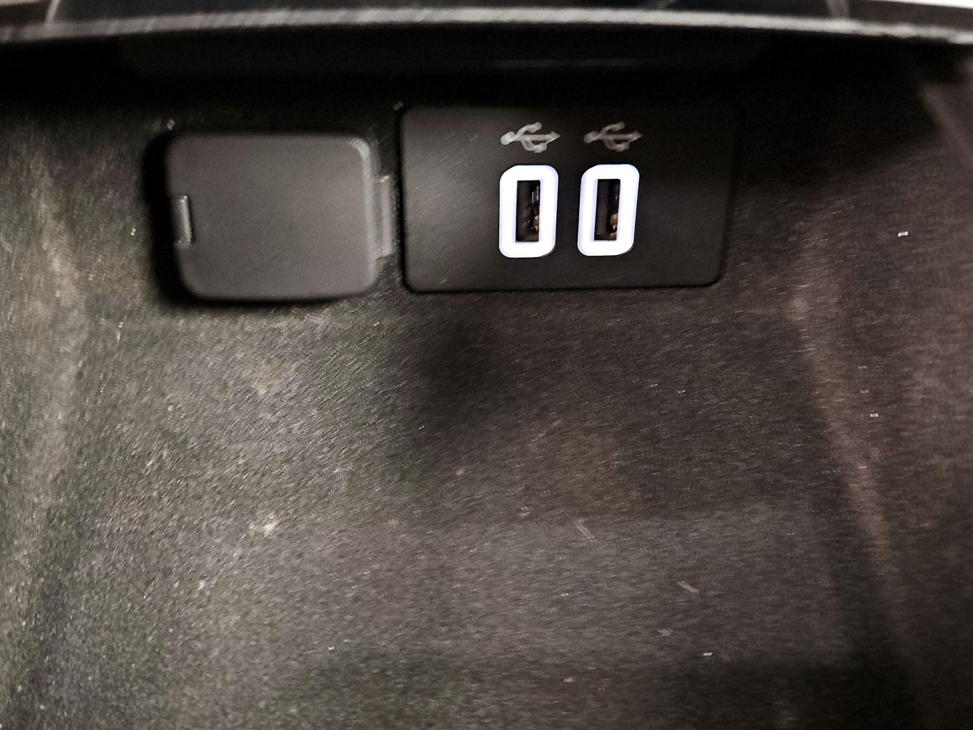 Thumbnail: 2019 Lincoln MKC - 18