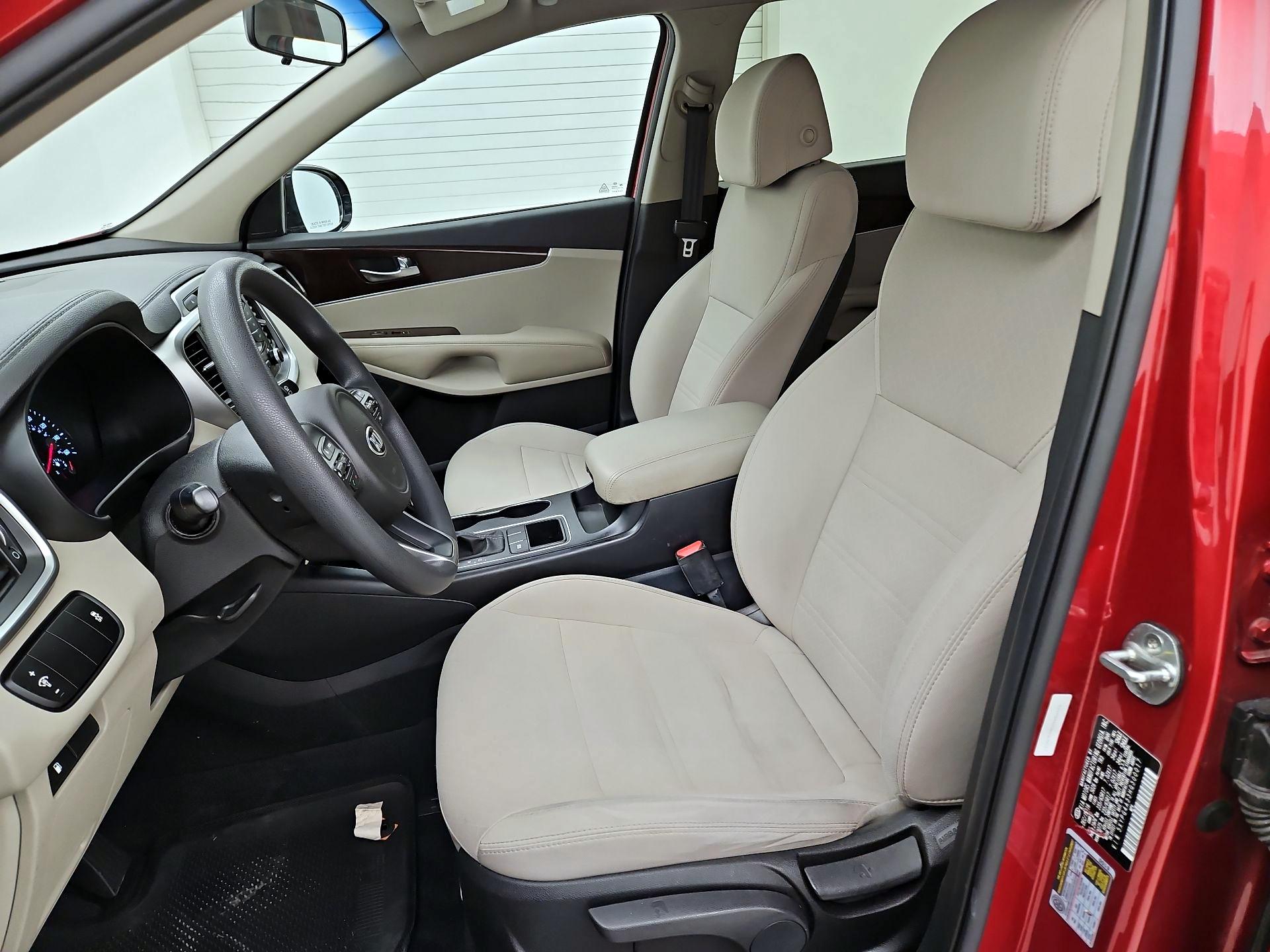 Thumbnail: 2017 Kia Sorento - 11