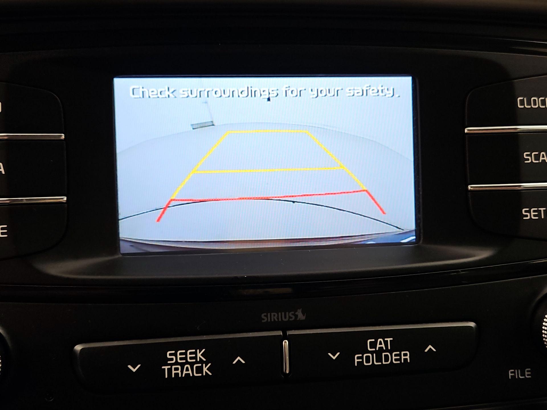 Thumbnail: 2017 Kia Sorento - 14