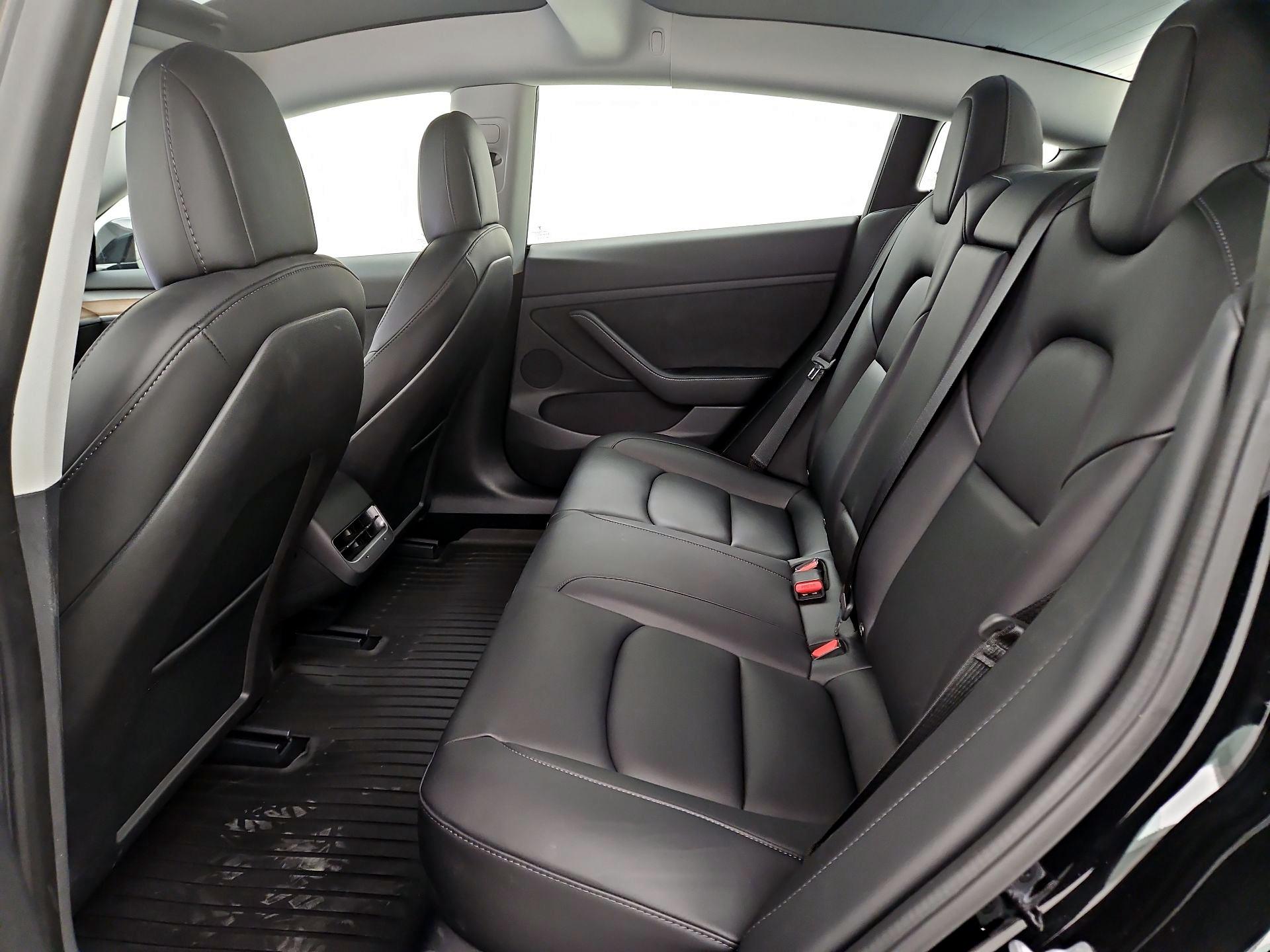 Thumbnail: 2022 Tesla Model 3 - 19